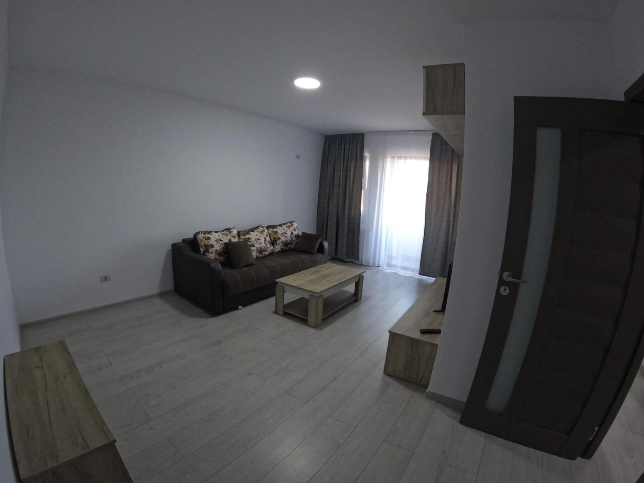 Apartment photo 2