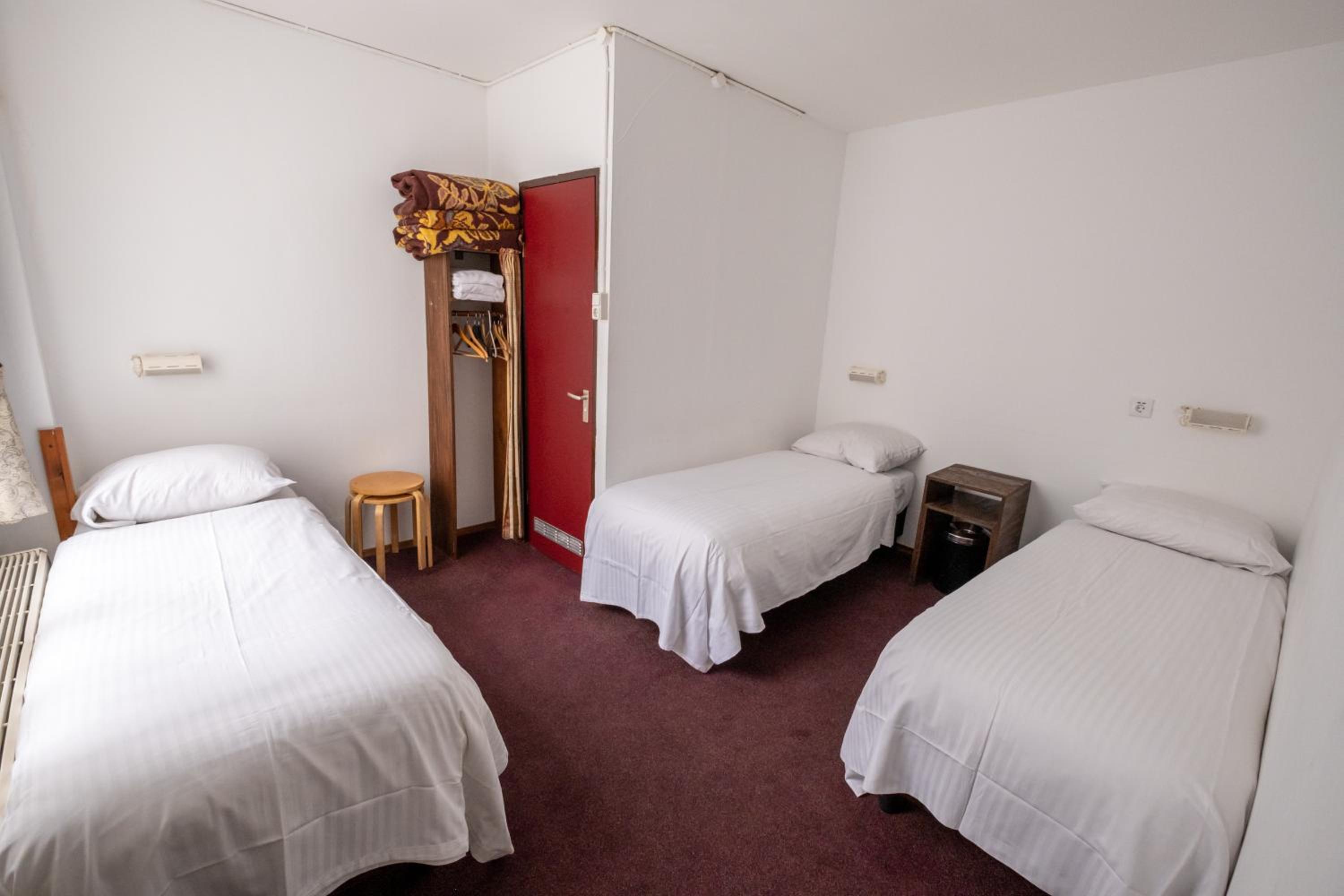 Basic Triple Room photo 1