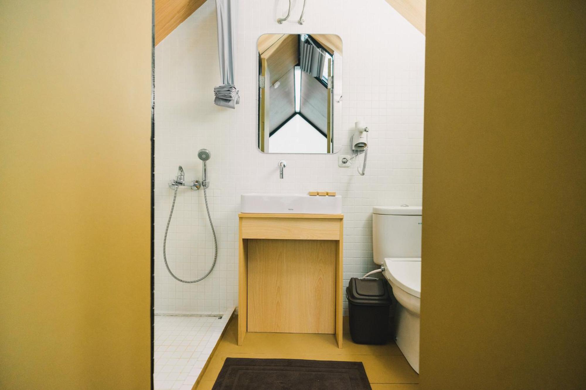 Executive Cabin photo 2
