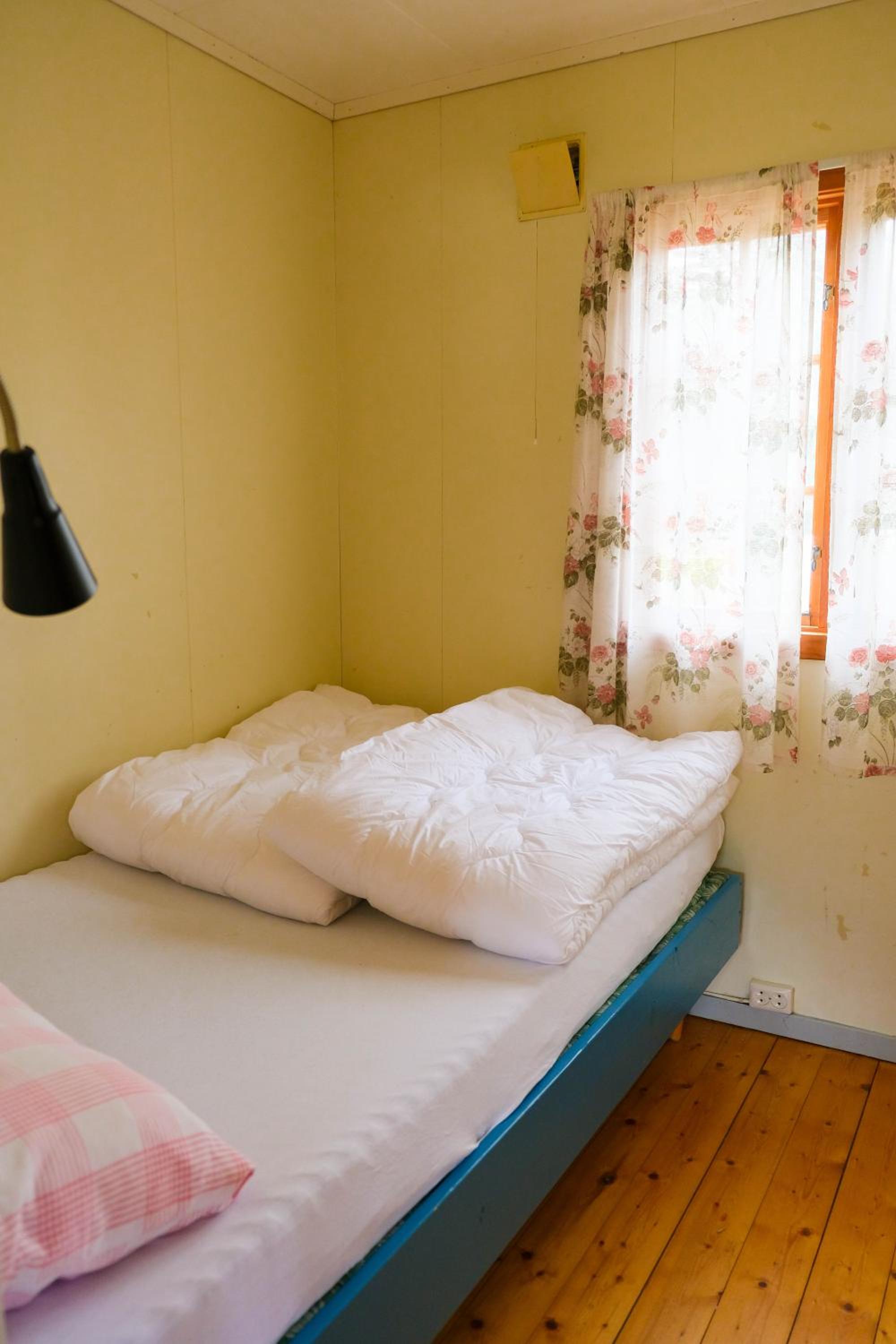 Two-Bedroom Cottage - Photo 2