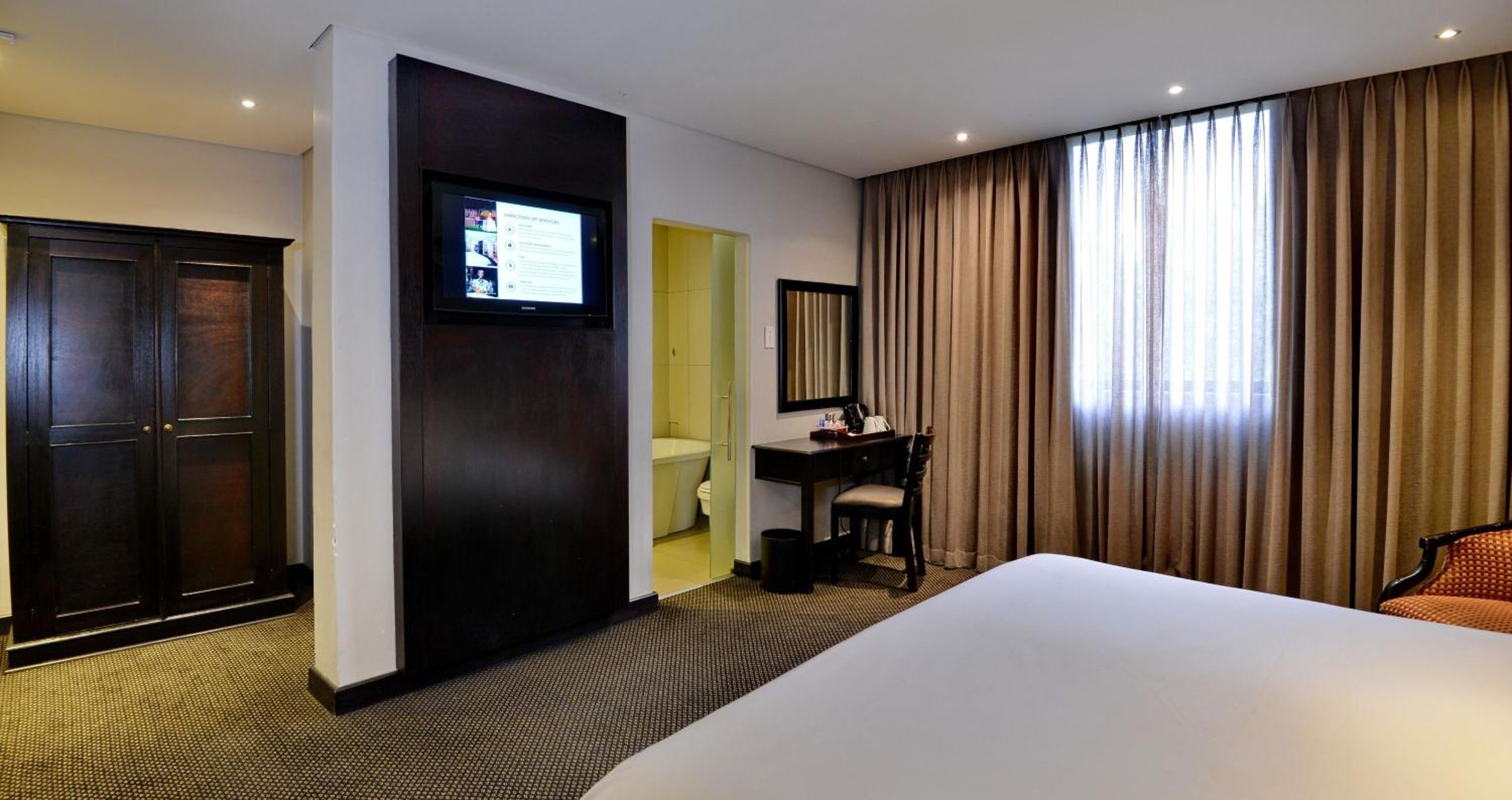 Deluxe Room - Photo 2