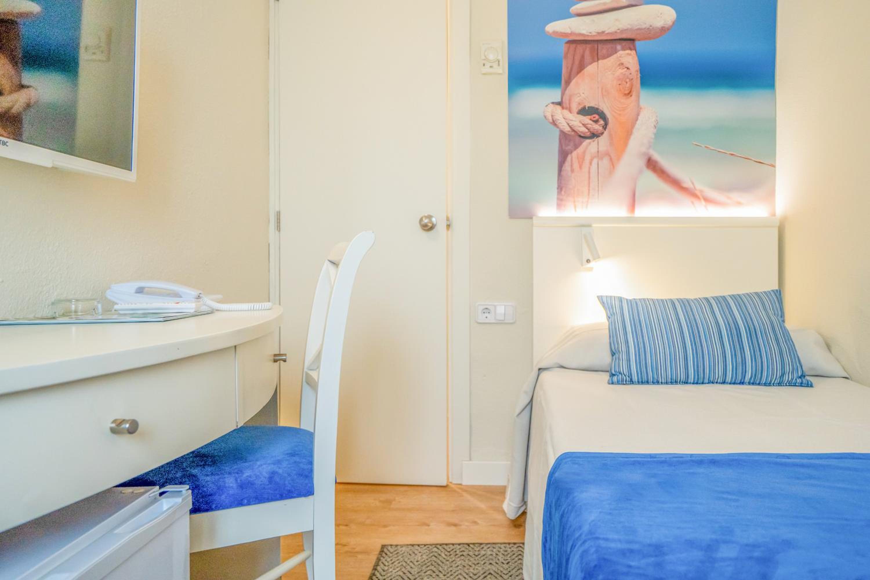 Single Room photo 3