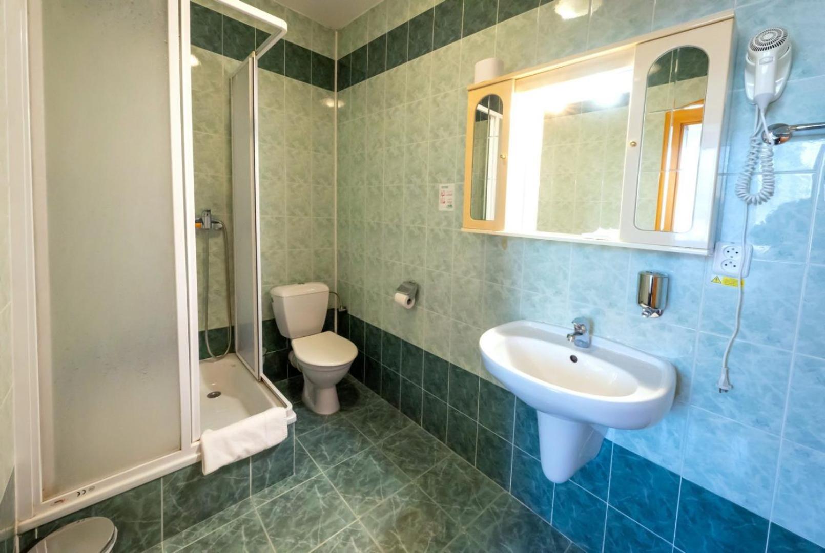 King Suite - Photo 3