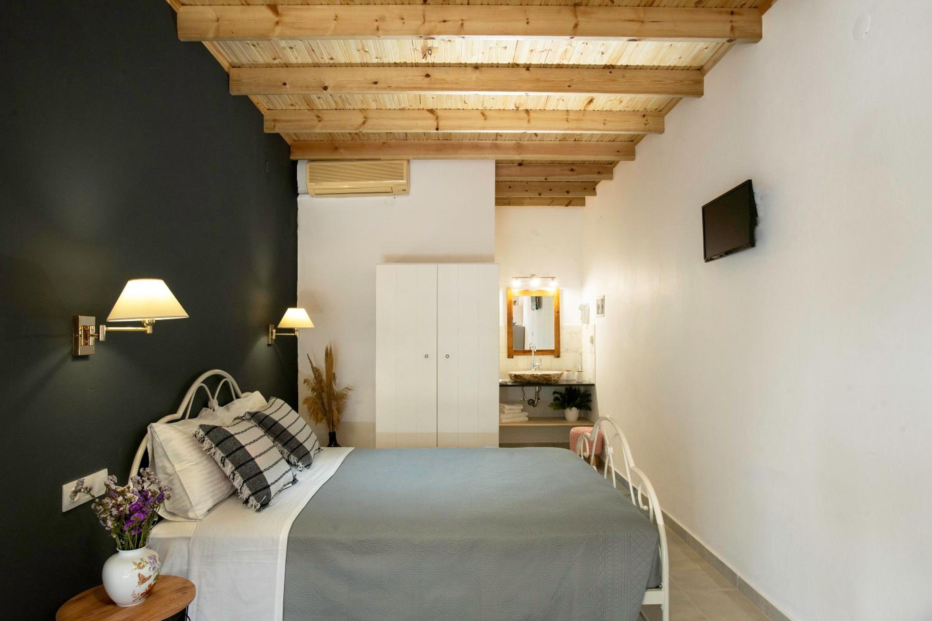 Deluxe Double Studio