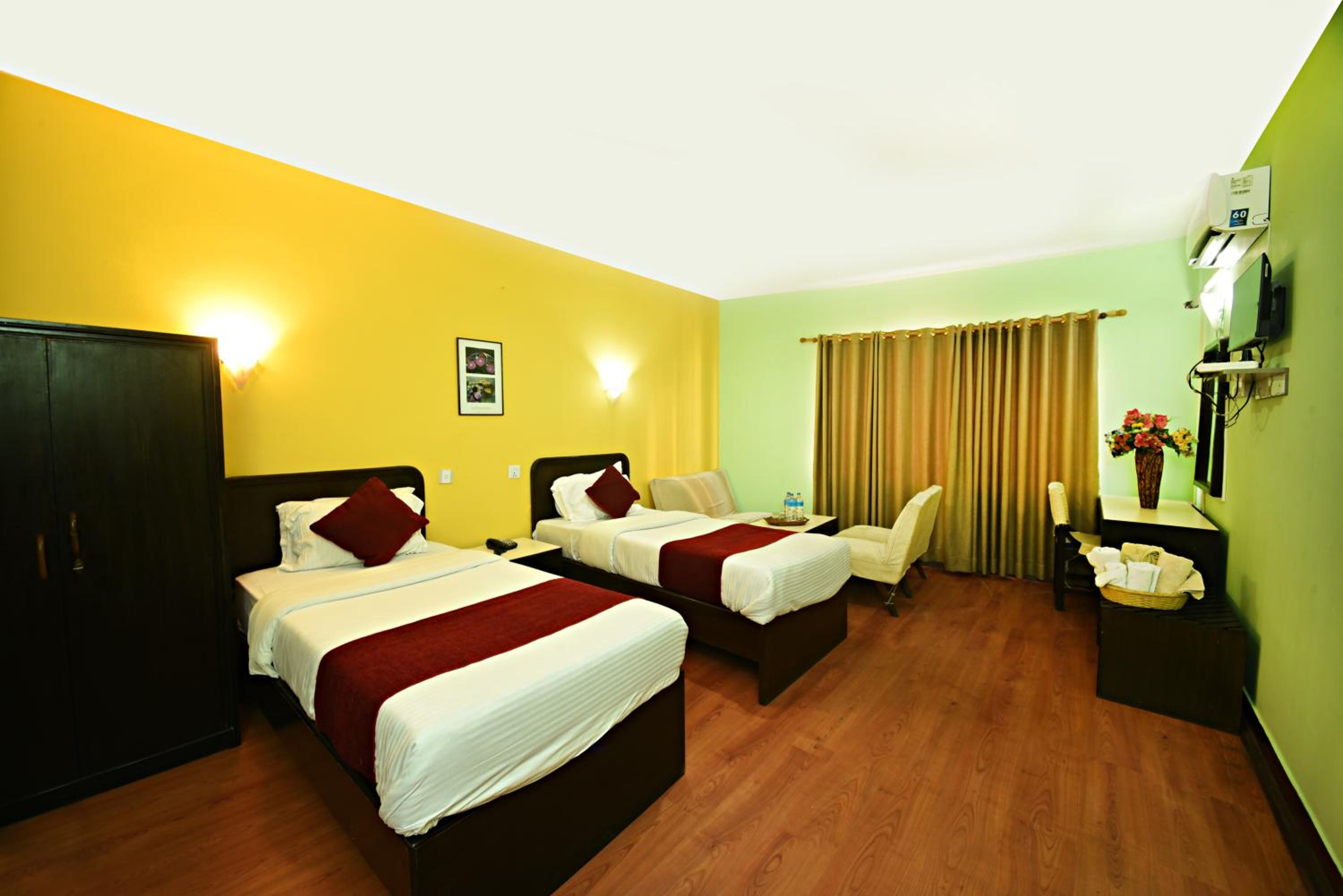 Deluxe Double or Twin Room photo 3