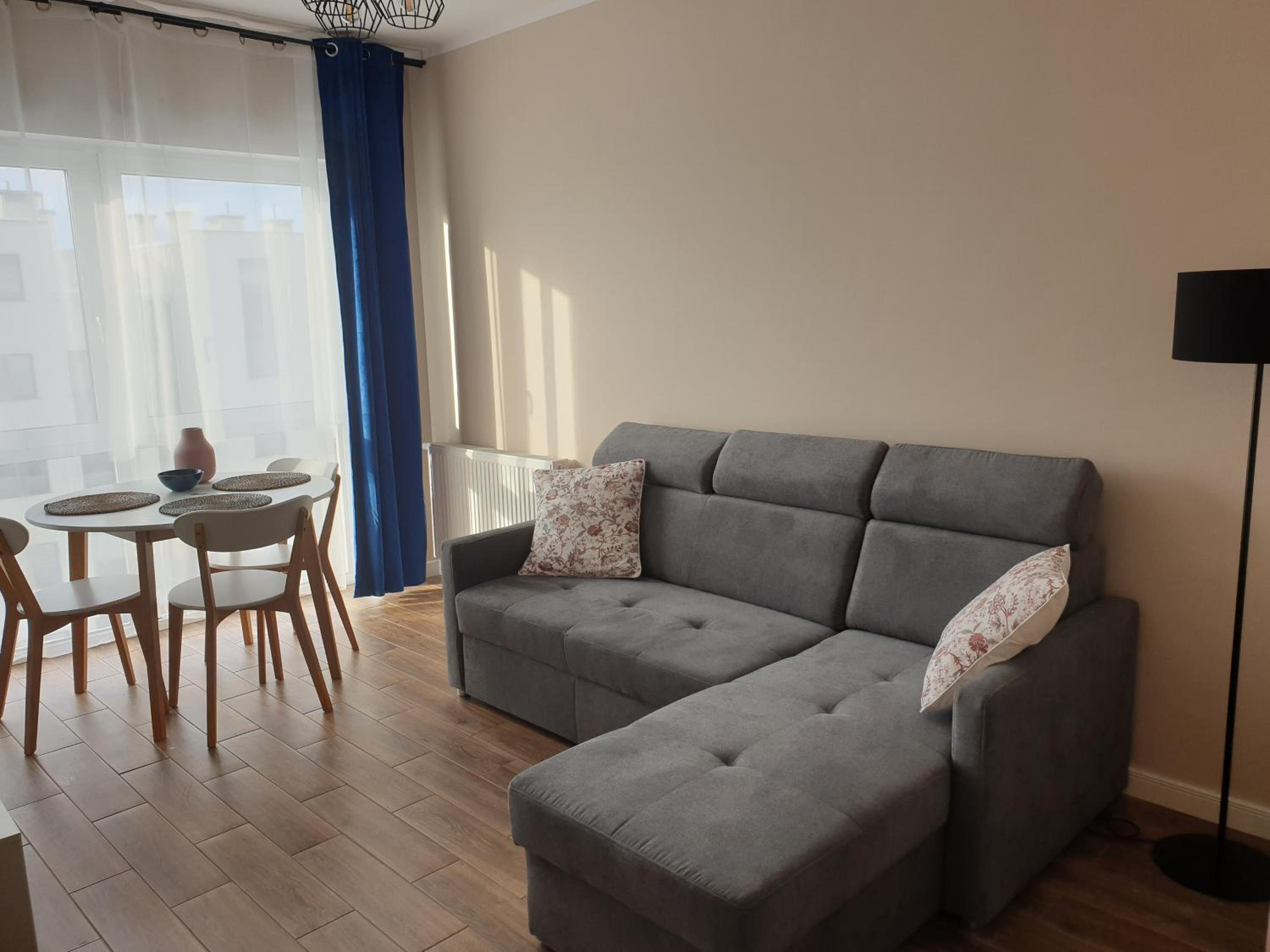 Apartment with Balcony photo 2