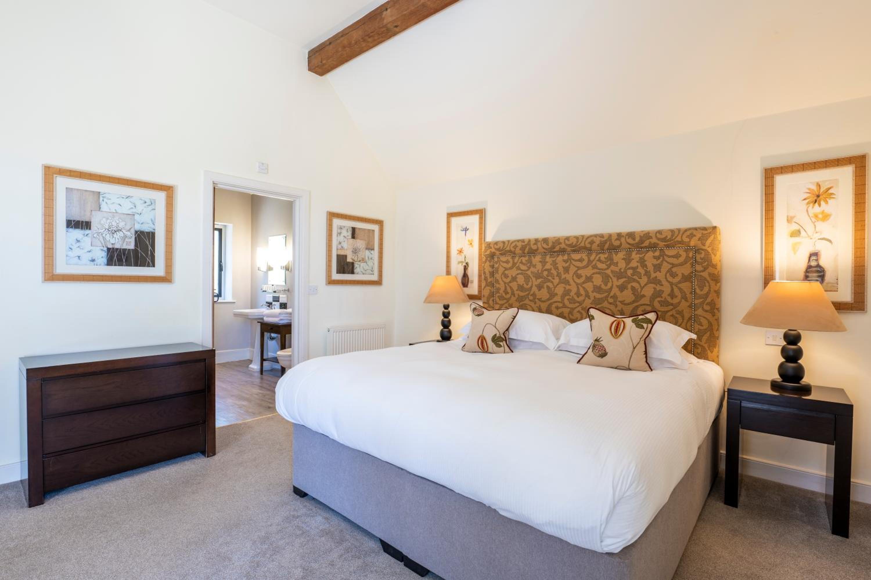 Castle Lodge - Photo 11