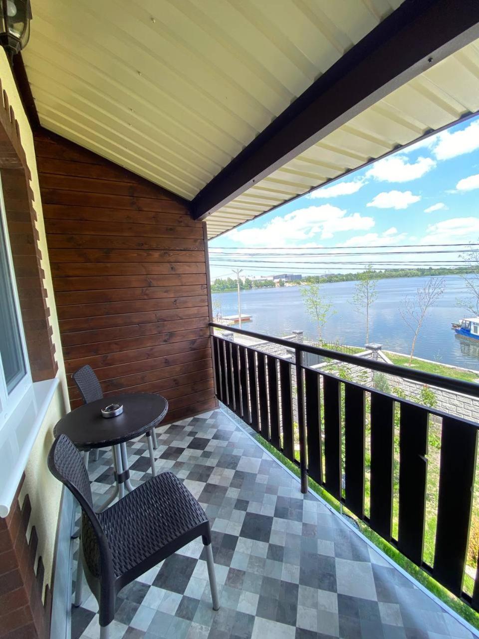 Studio with Balcony photo 3
