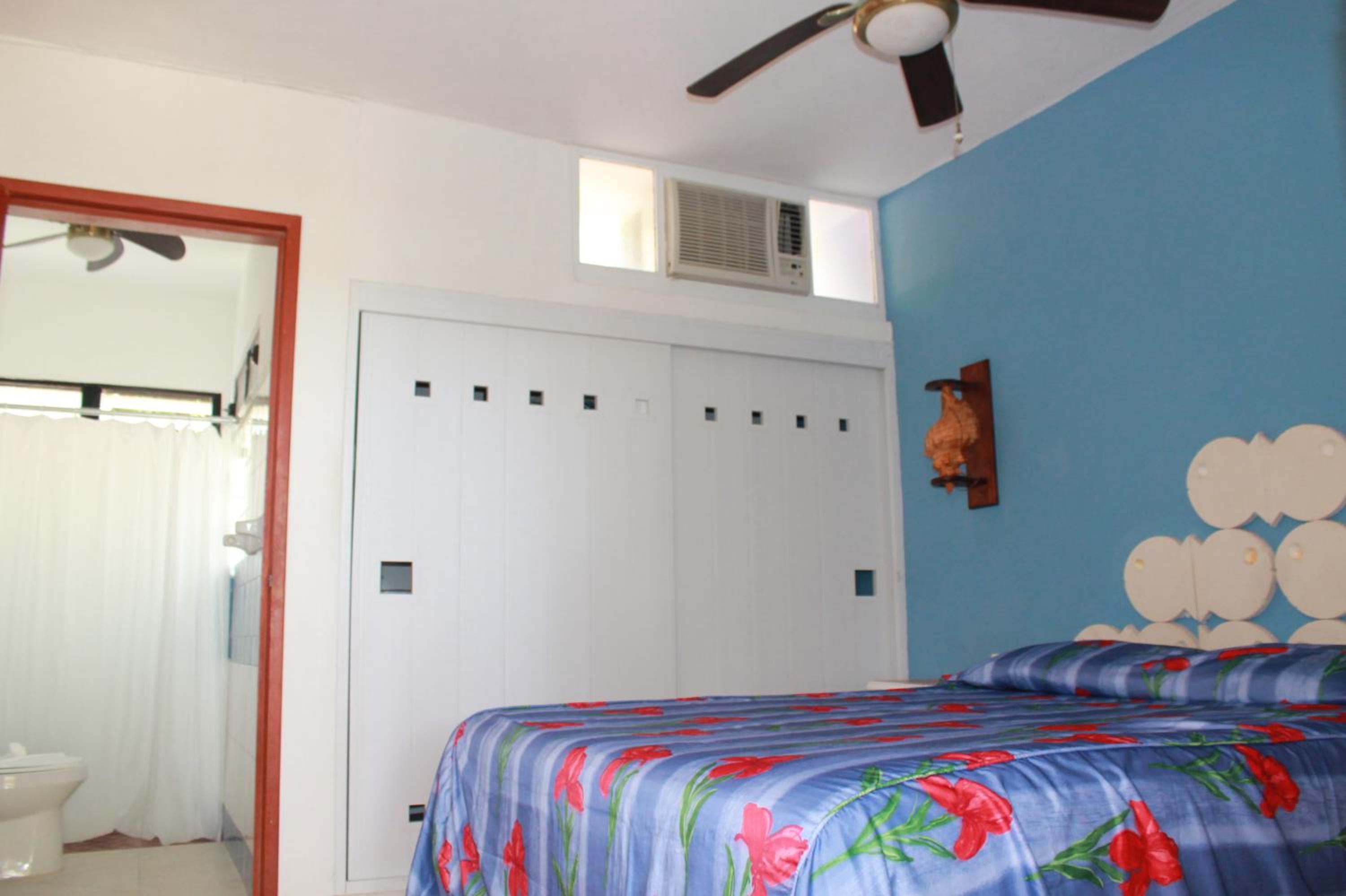 Double Room - Photo 13