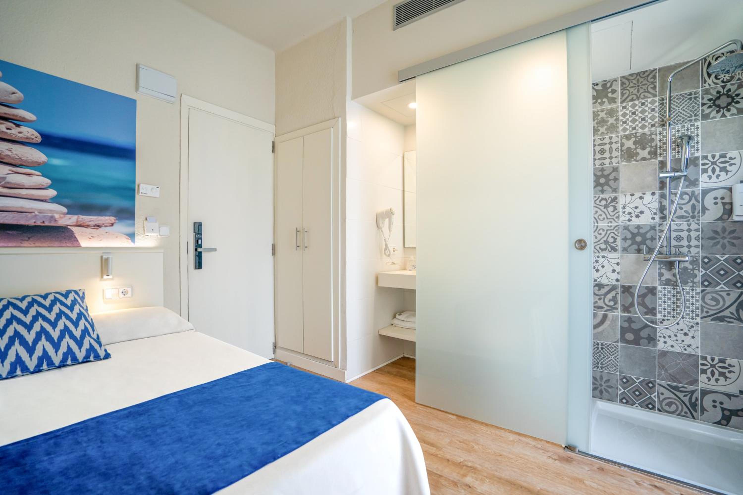 Economy Double Room photo 3