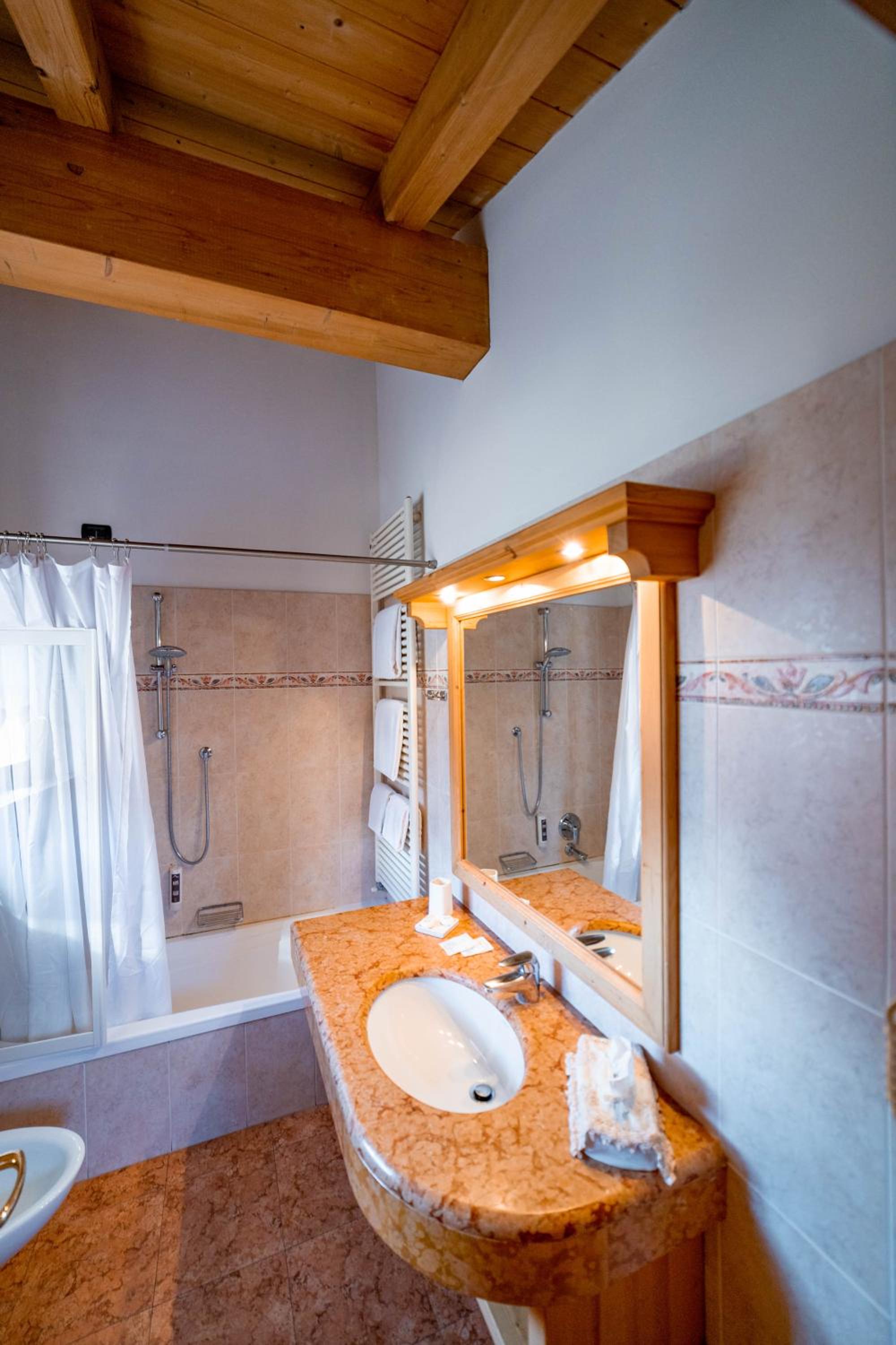 Double or Twin Room - Attic - Photo 4