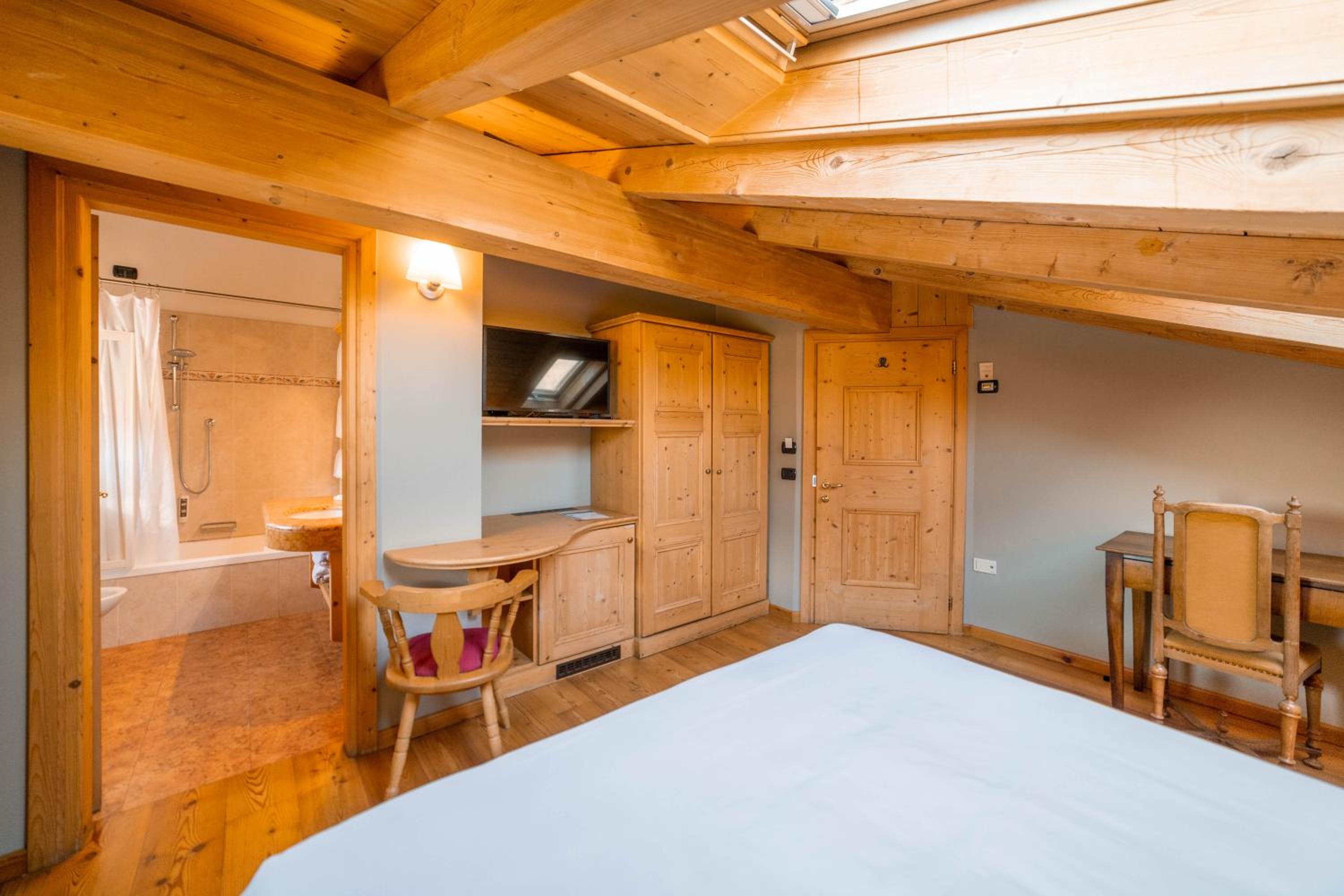 Double or Twin Room - Attic - Photo 2