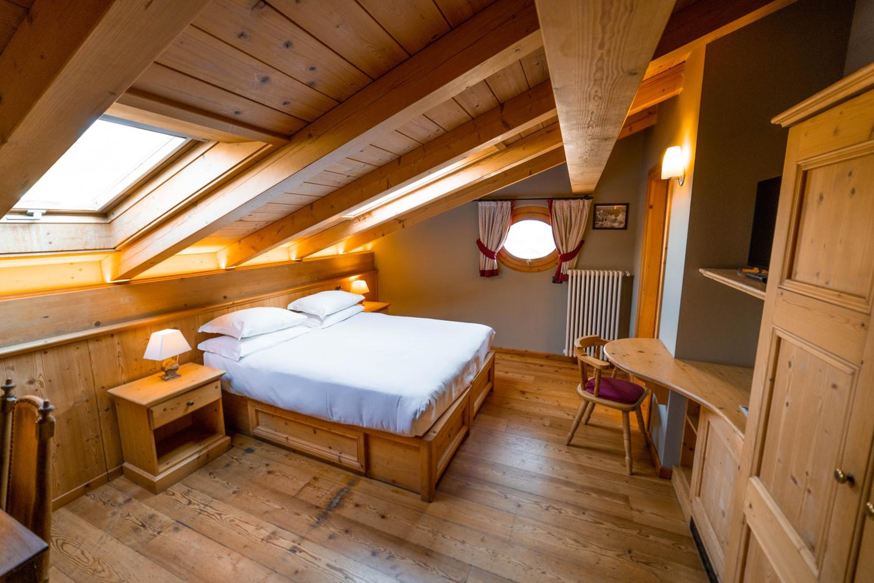 Double or Twin Room - Attic - Photo 6