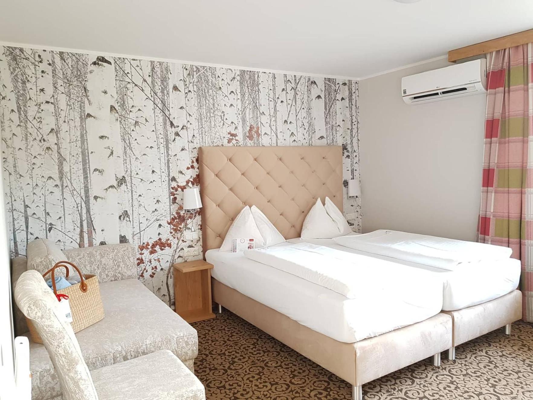 Large Double Room photo 3