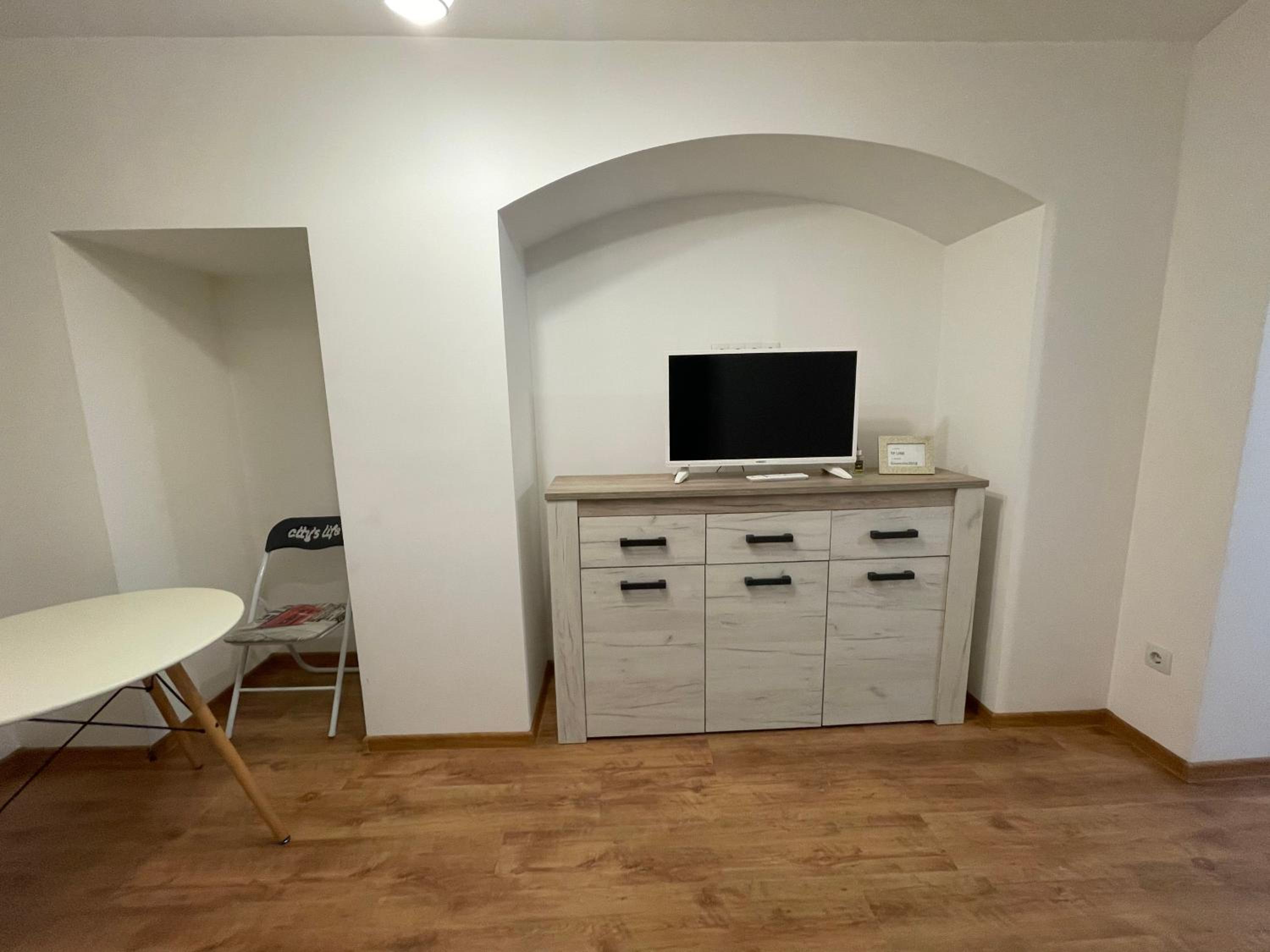 Deluxe Queen Room - Photo 1