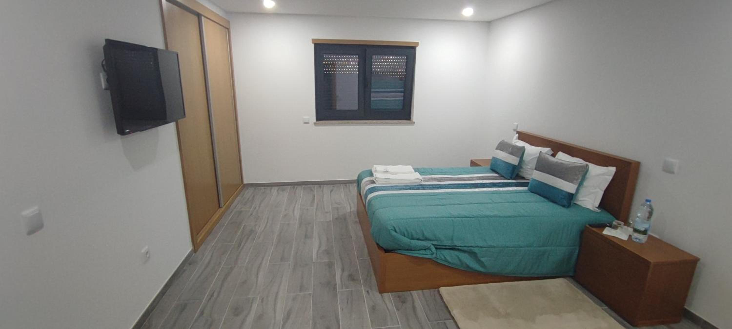 Double Room with Private Bathroom - Photo 1
