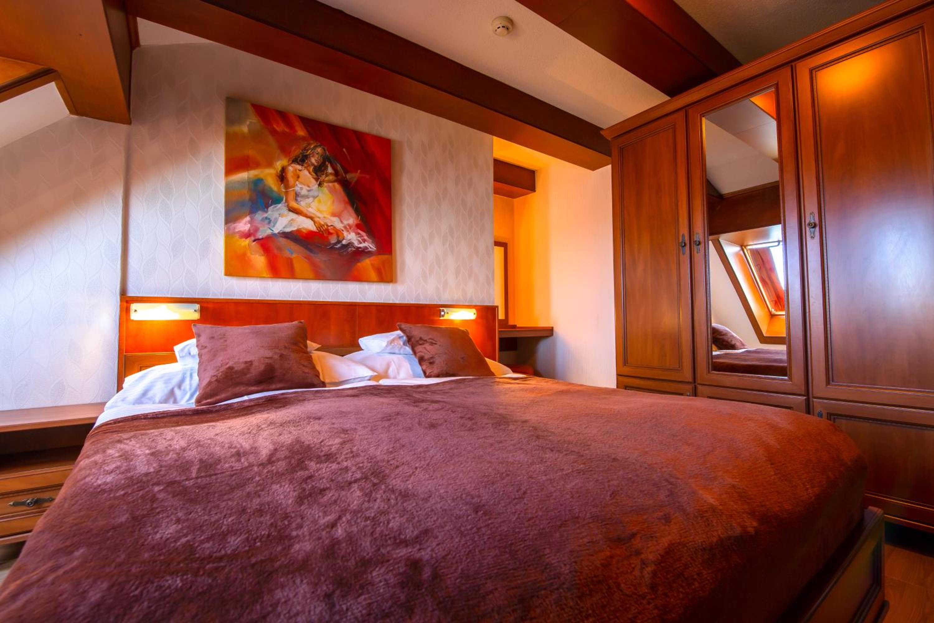 Superior Family Suite photo 1