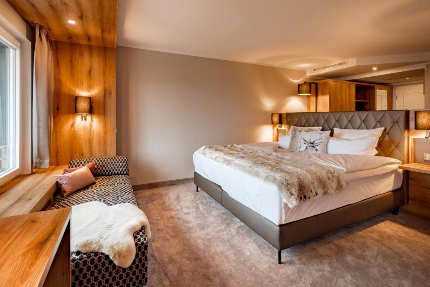 Deluxe Double Room - Photo 1