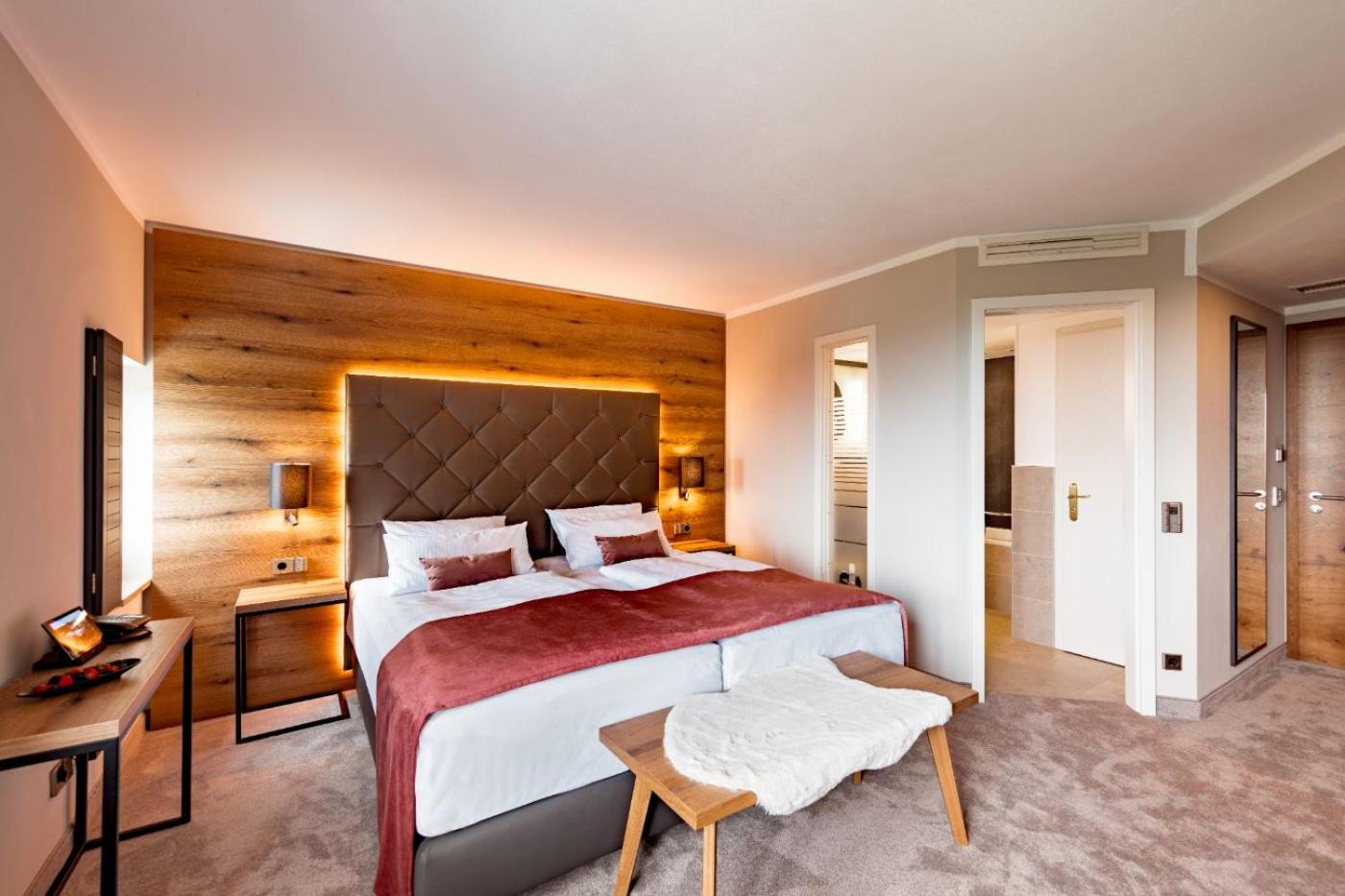 Double Room with Garden View - Photo 2