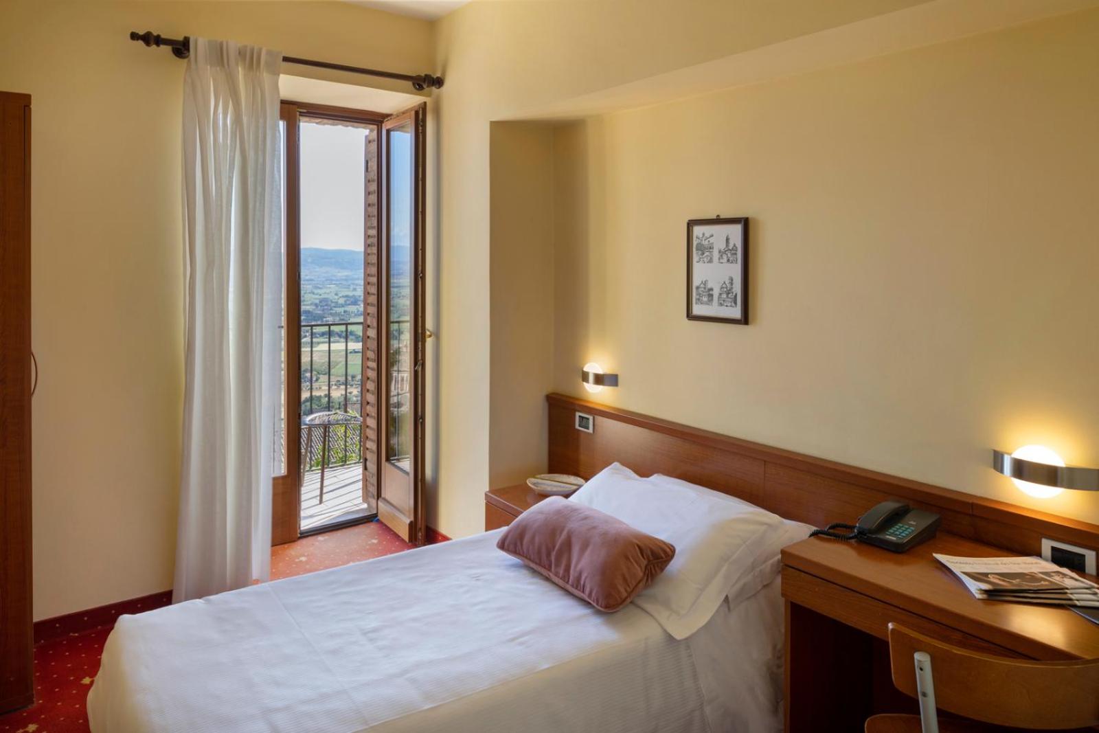 Superior Double or Twin Room with Terrace - Photo 1