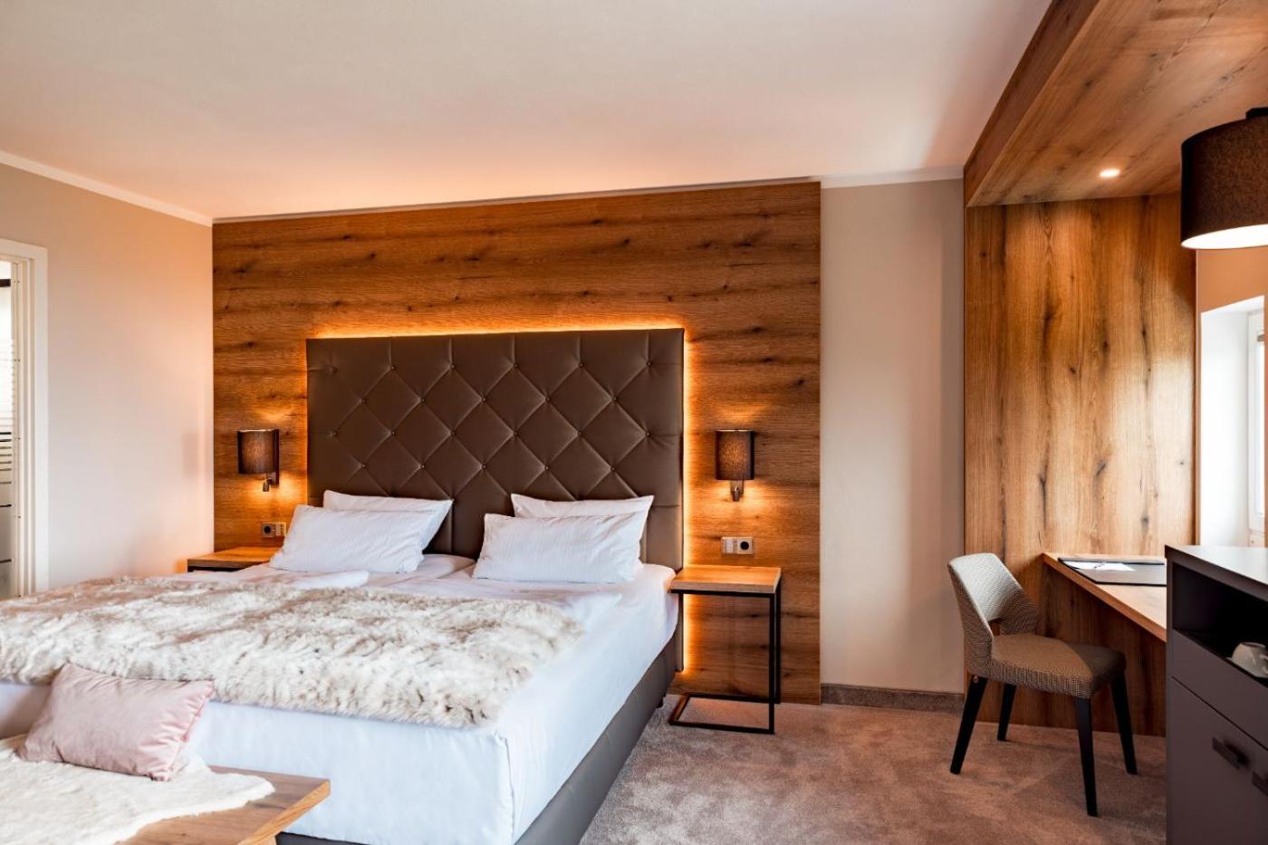 Large Double Room - Photo 4
