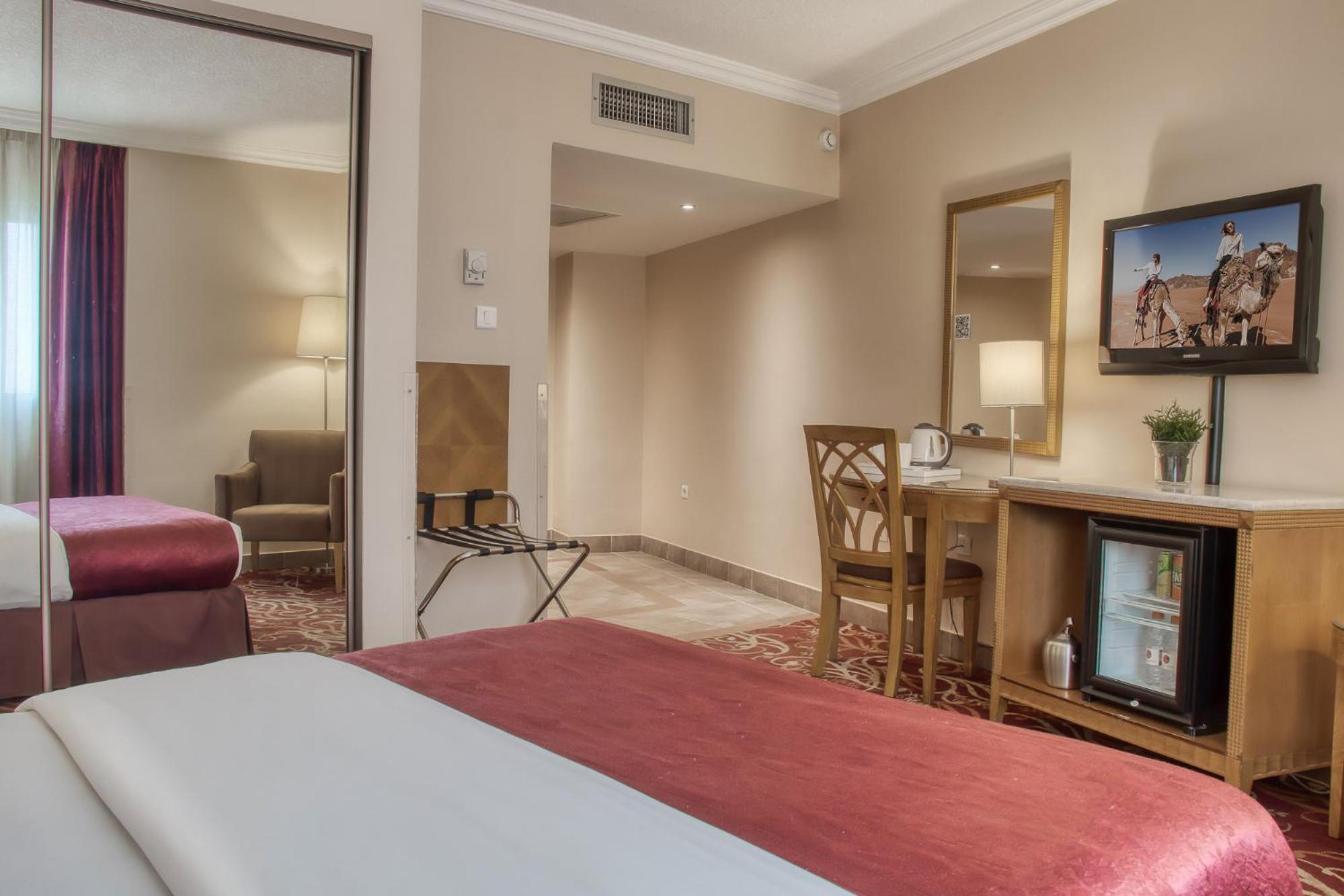 Deluxe Double Room photo 2