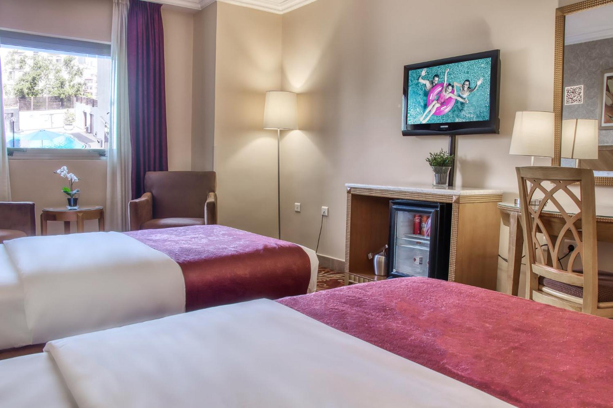 Deluxe Twin Room photo 1