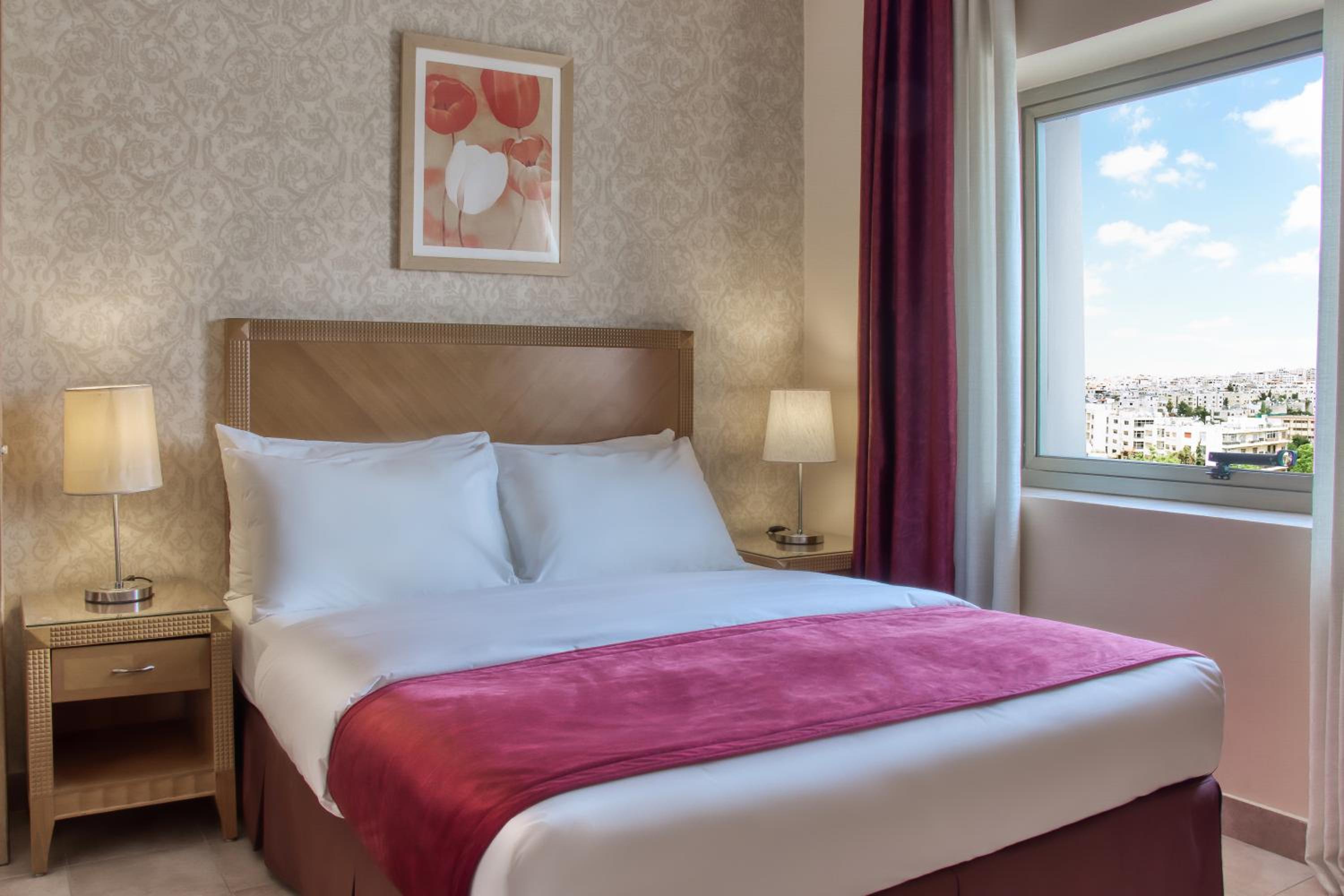 Deluxe Queen Room photo 1