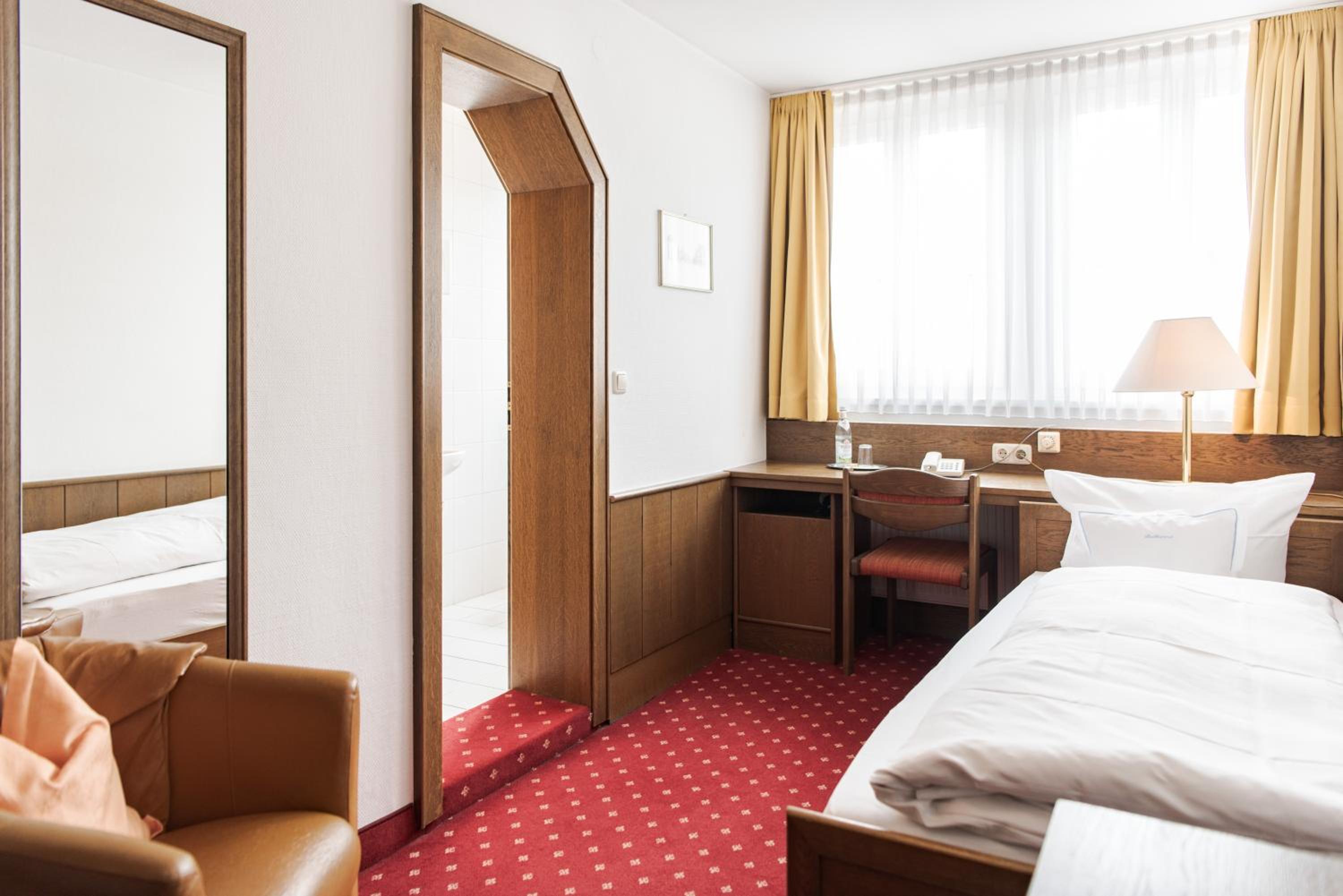 Single Room photo 3