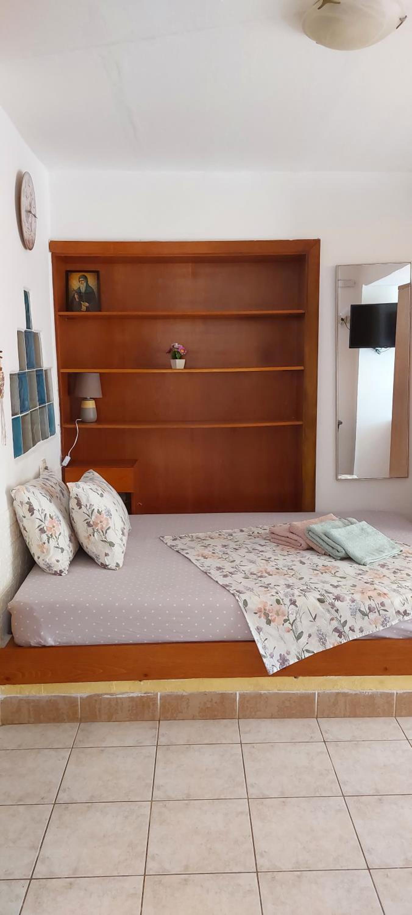 One-Bedroom Apartment - Photo 32