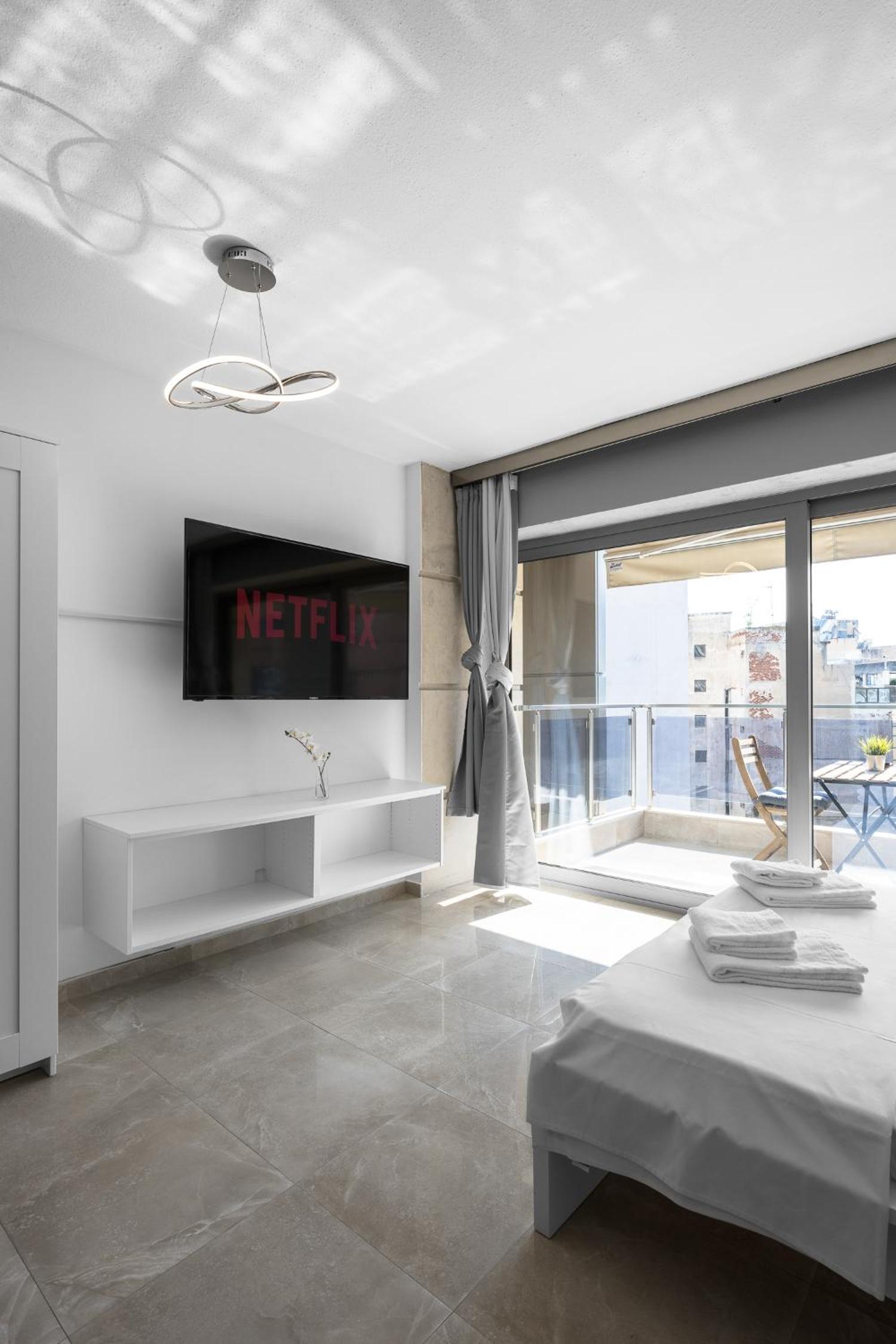 Studio With Balcony