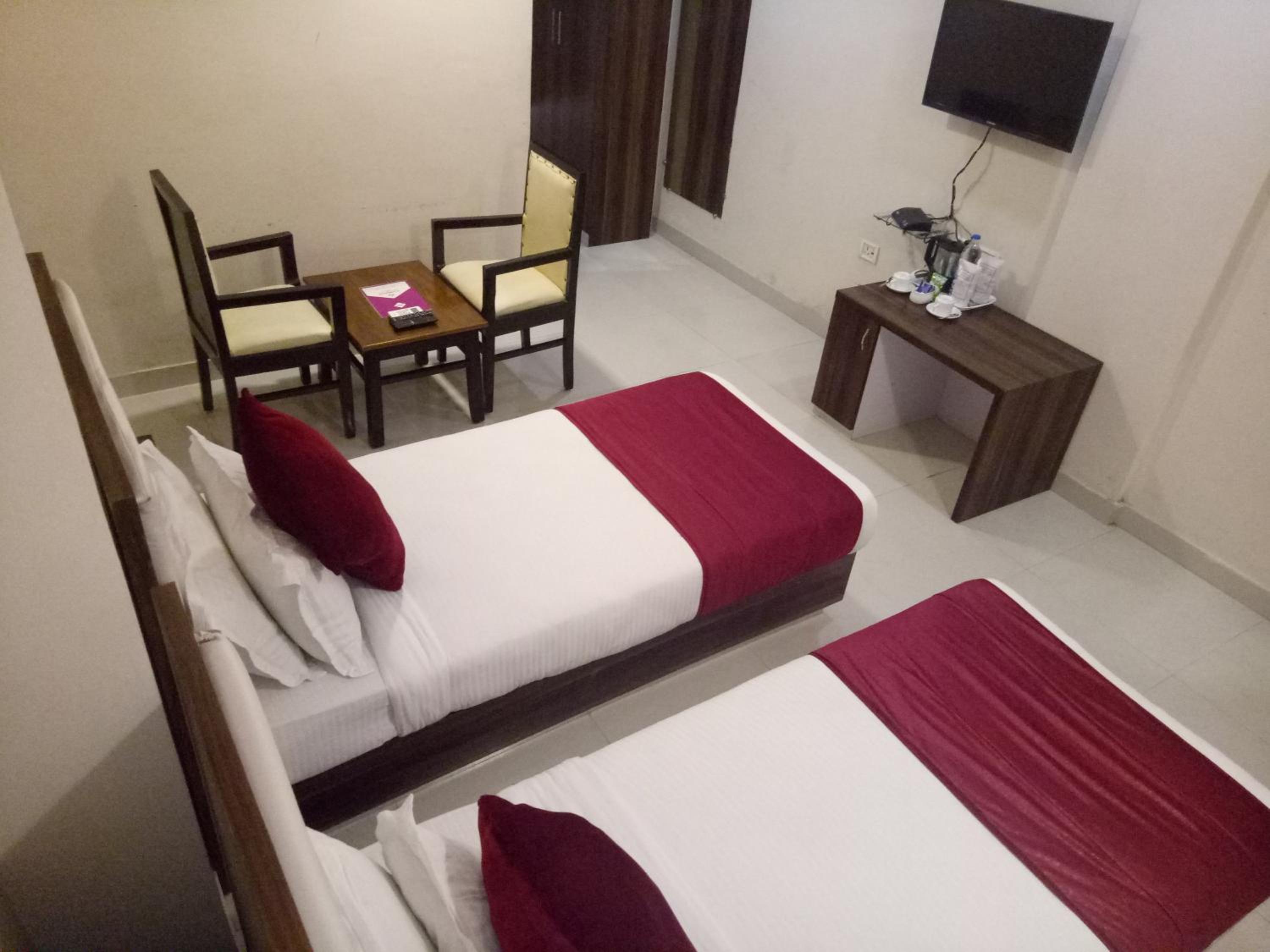 Double or Twin Room - Photo 1