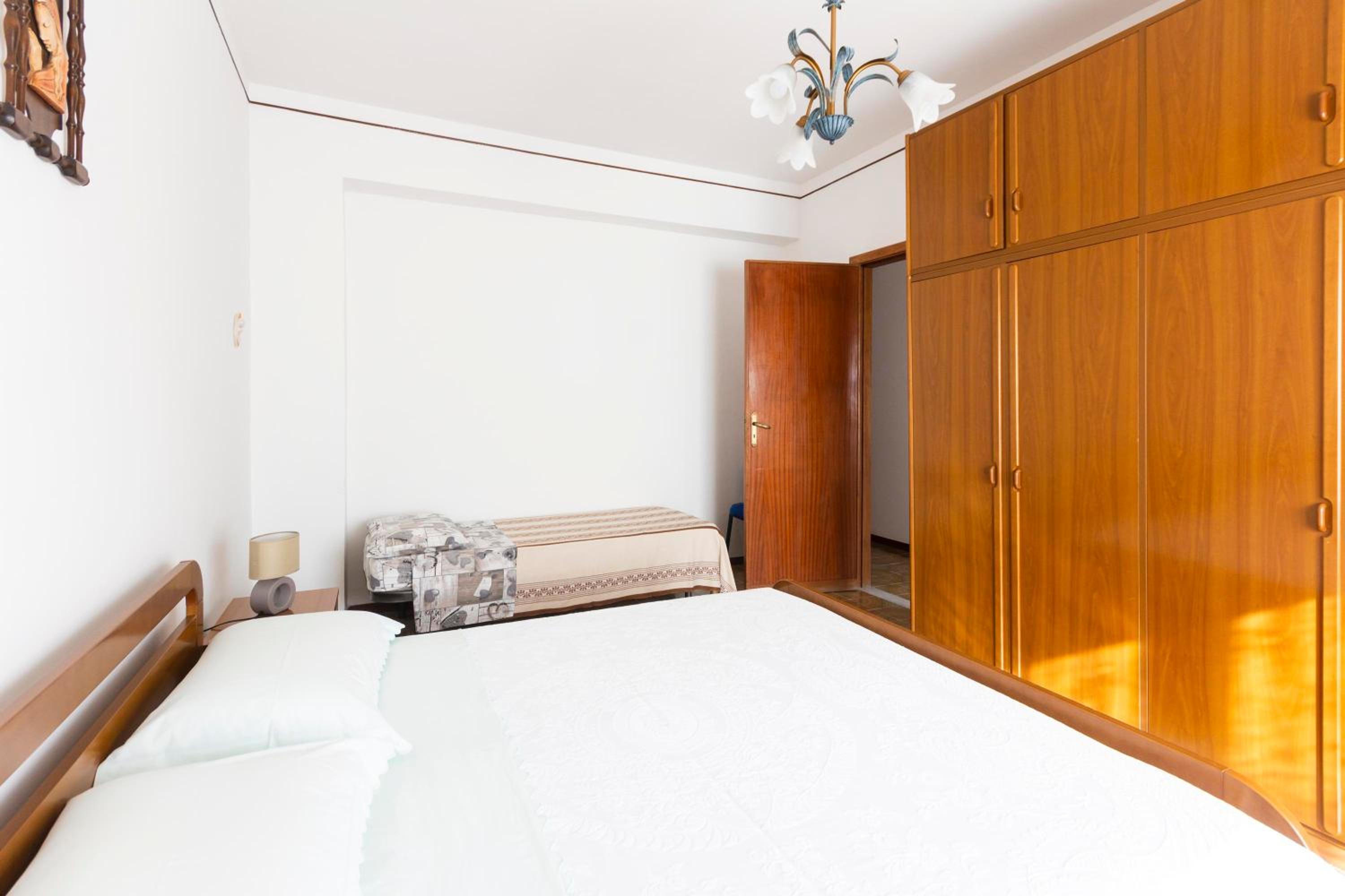 Two-Bedroom Deluxe Apartment with Balcony photo 3