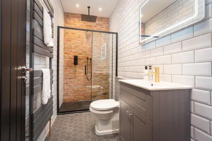 Two-Bedroom Apartment - Photo 14