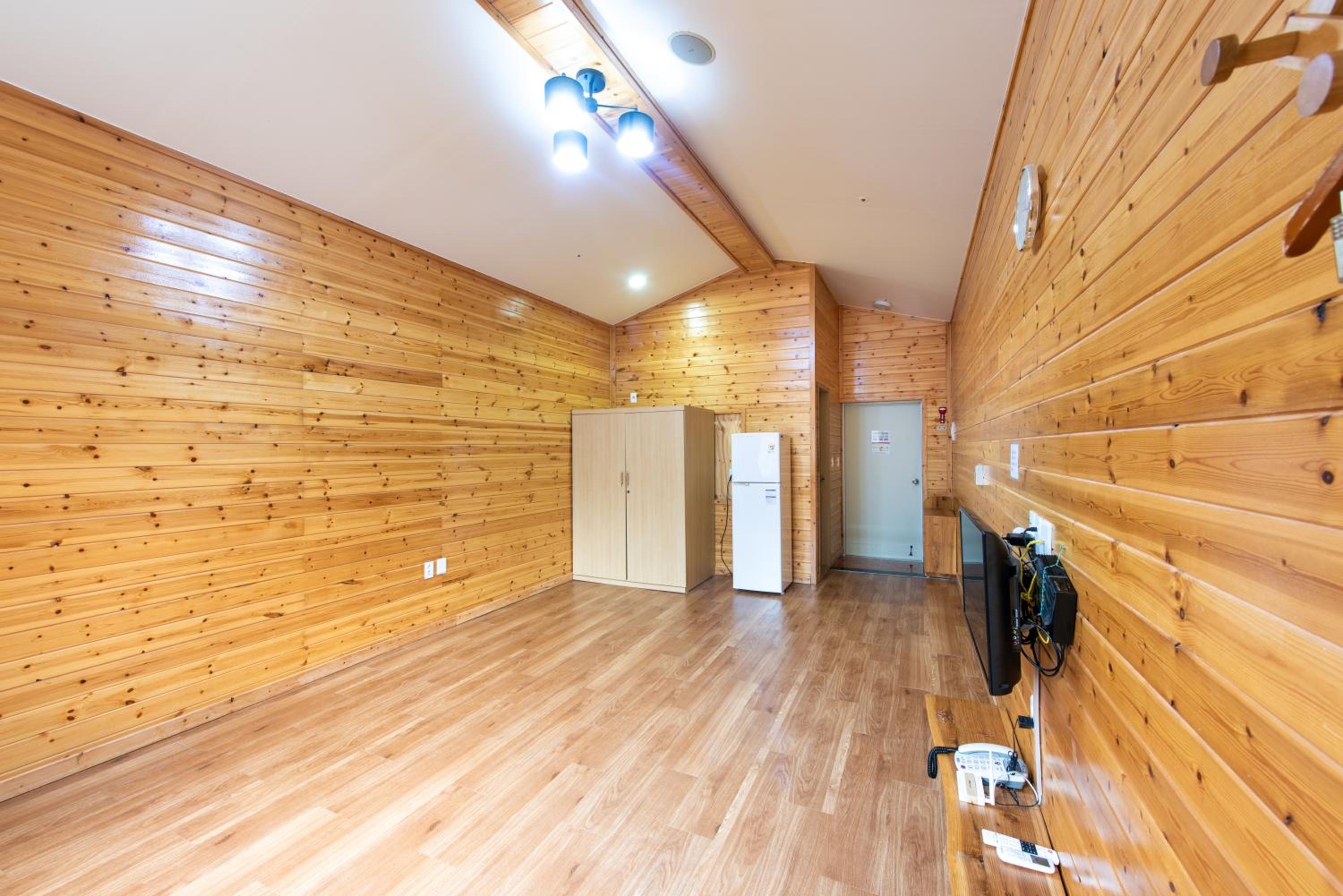 Standard Family Room - Photo 2
