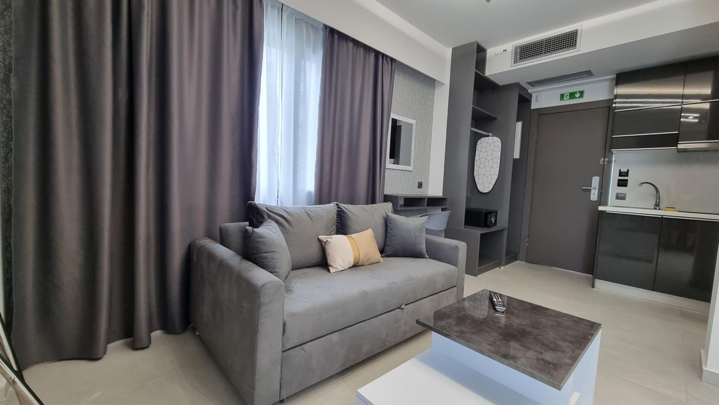 Suite with Garden View photo 2