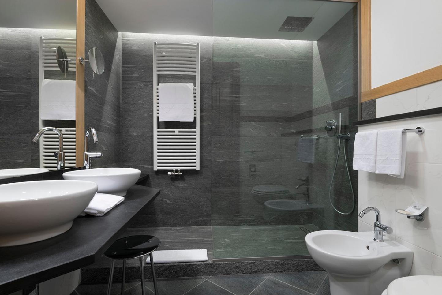 Double Room with Mountain View - Photo 15