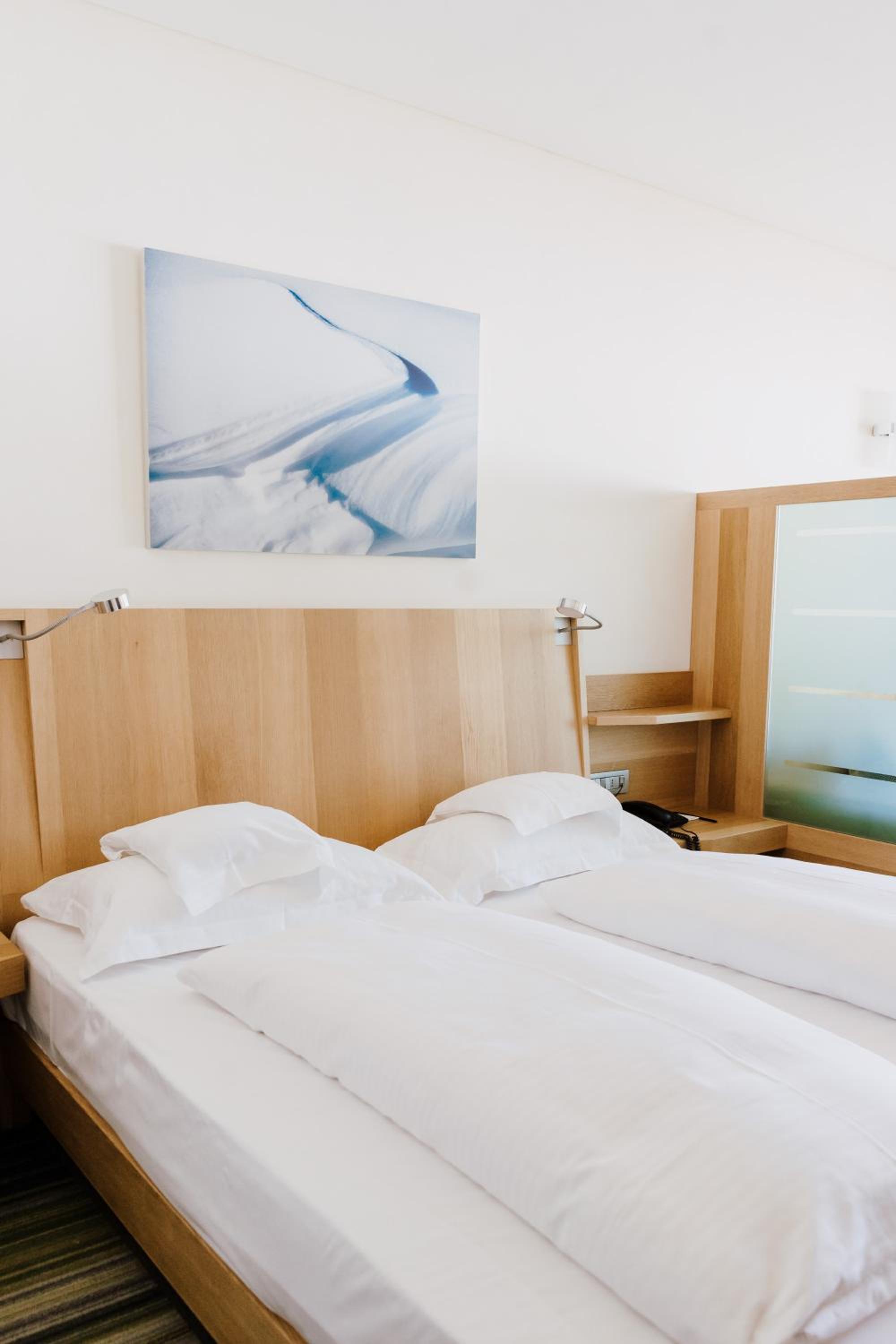 Double Room with Mountain View - Photo 9