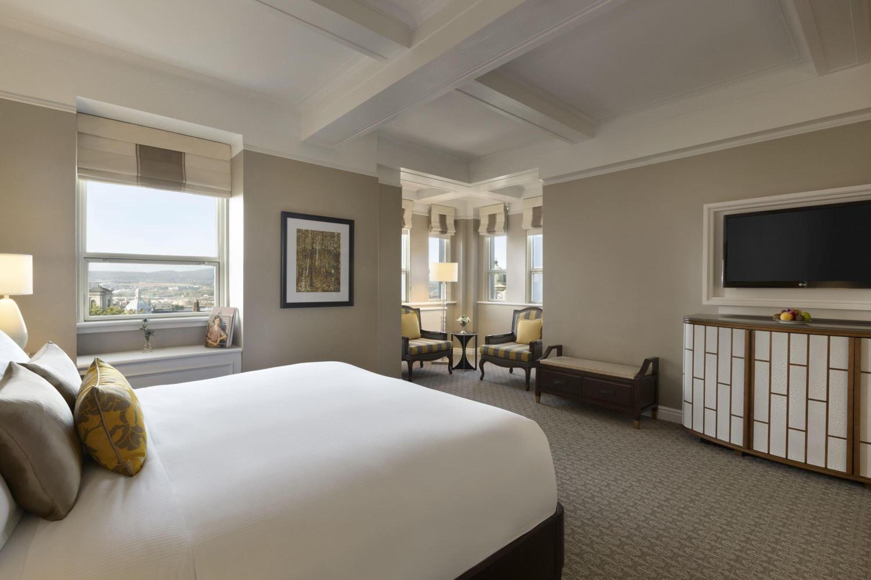 Signature Double Room with Two Double Beds and Bathtub