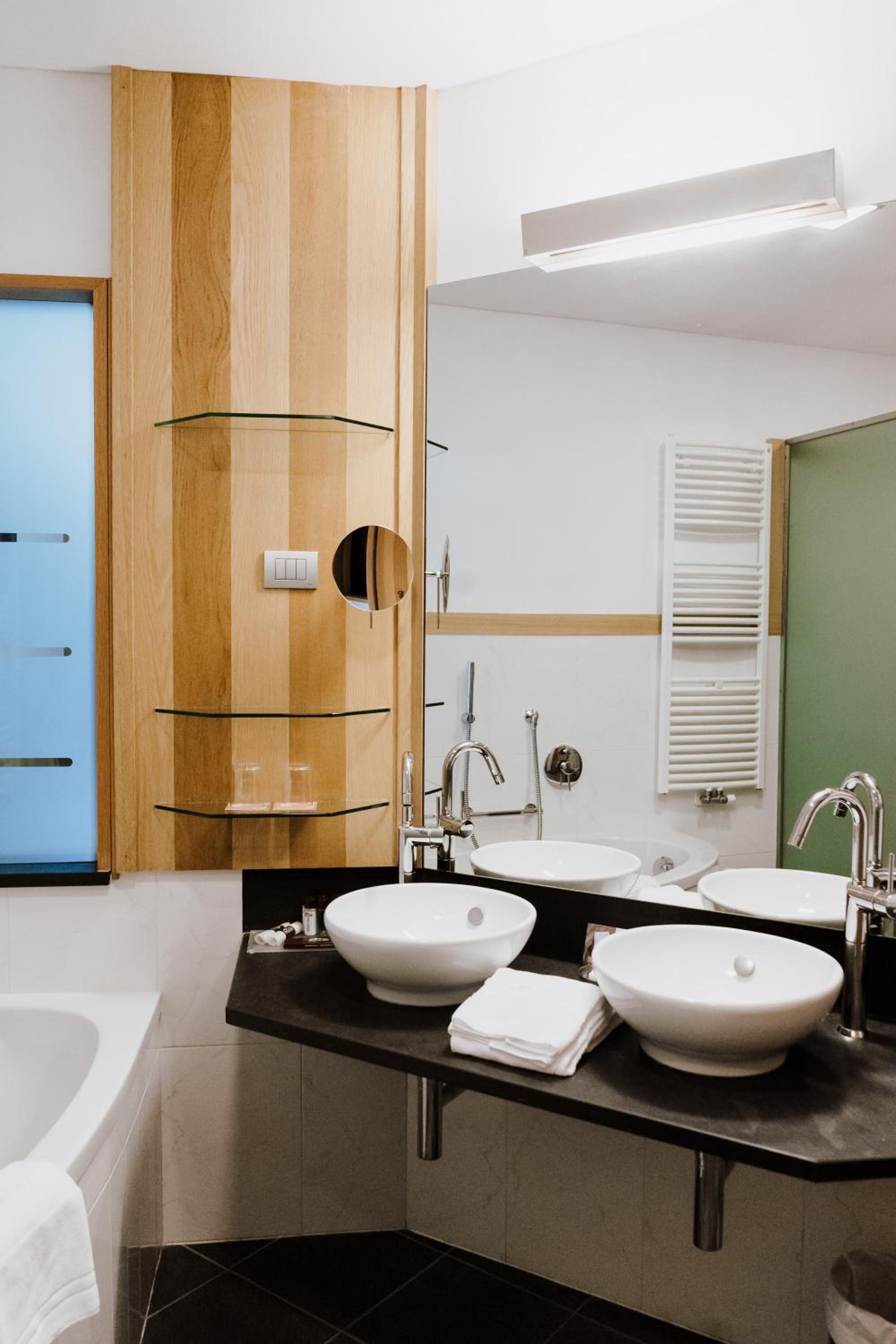 Prestige Suite - Photo 22
