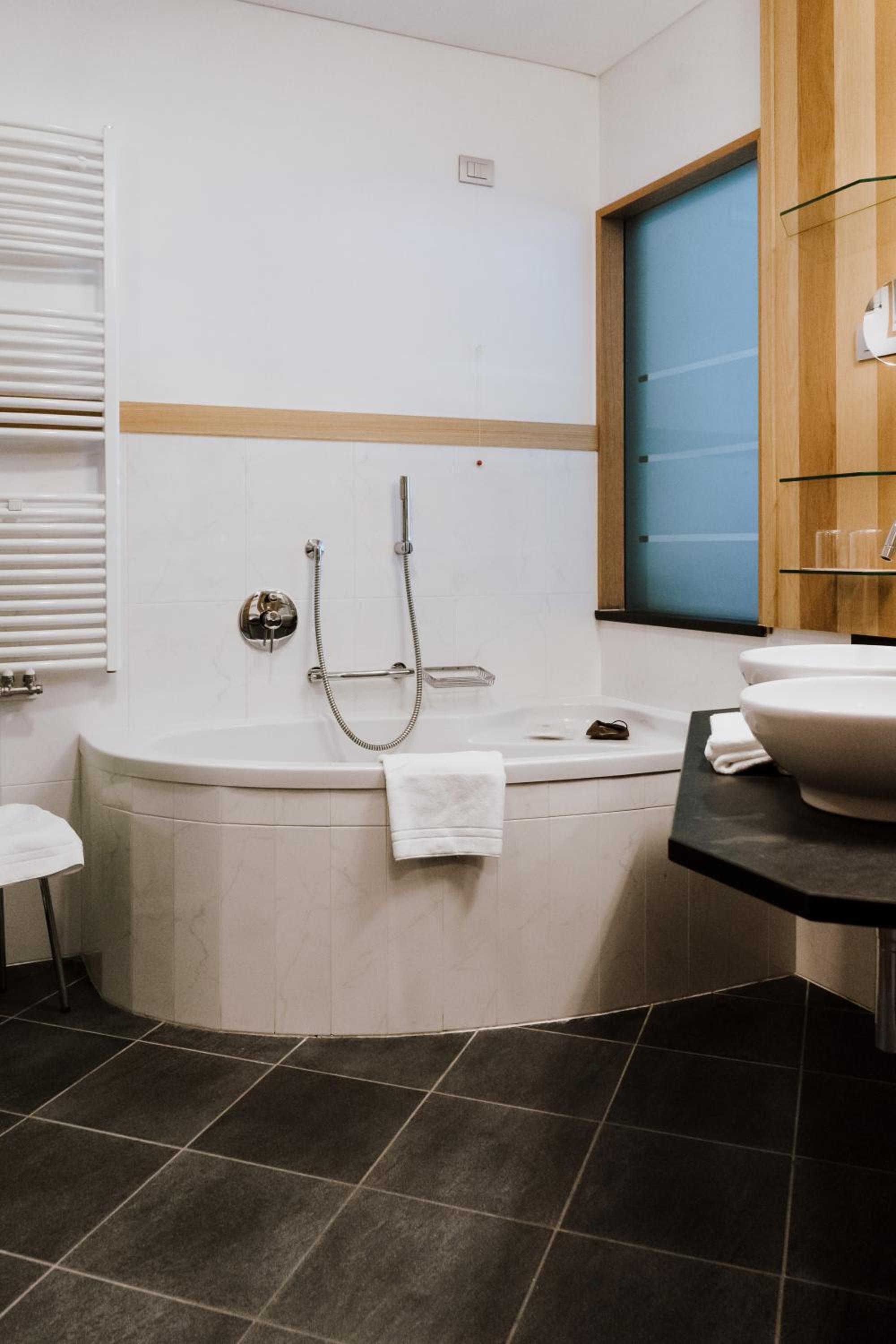 Prestige Suite - Photo 5