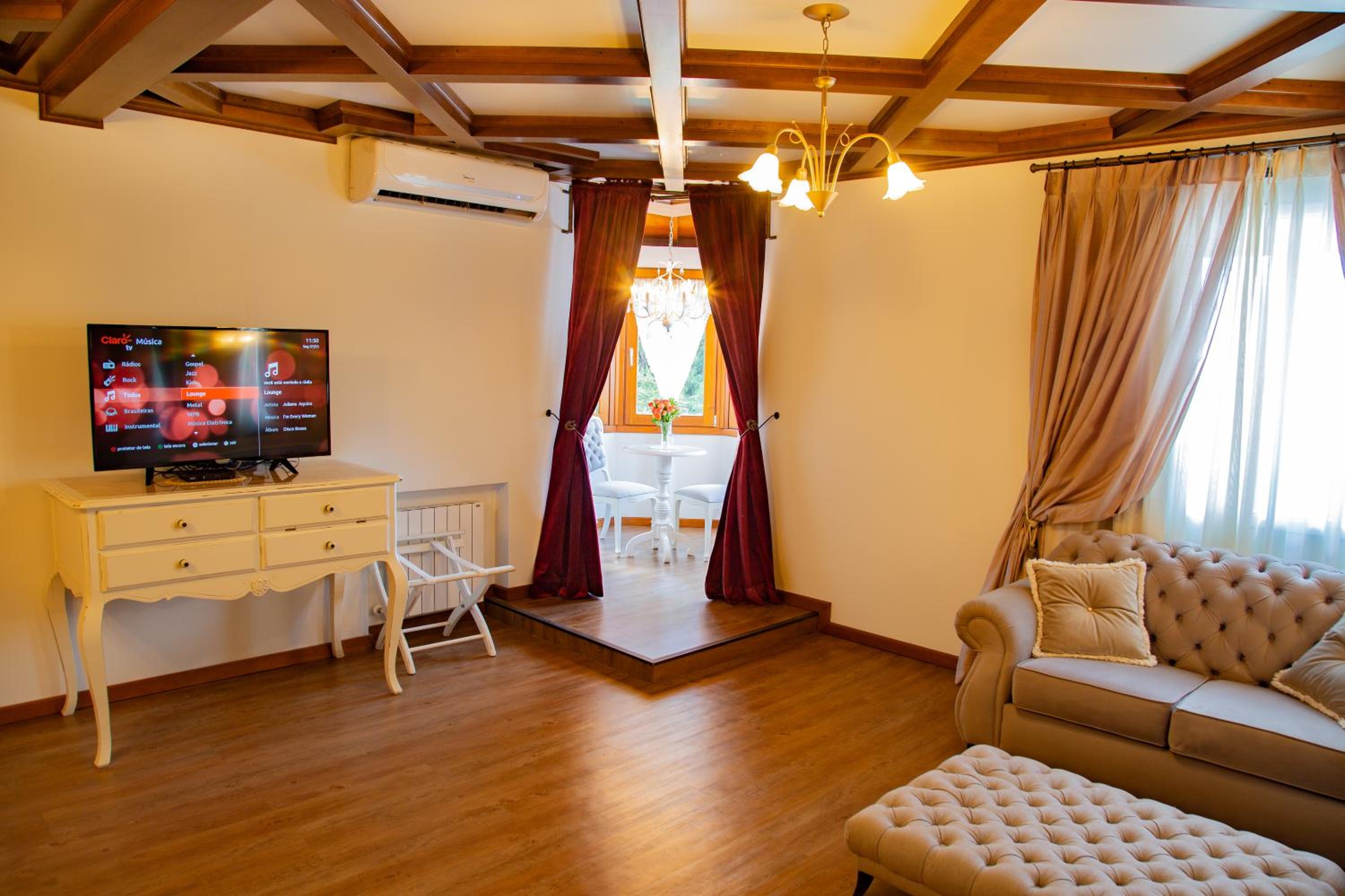 Superior King Suite