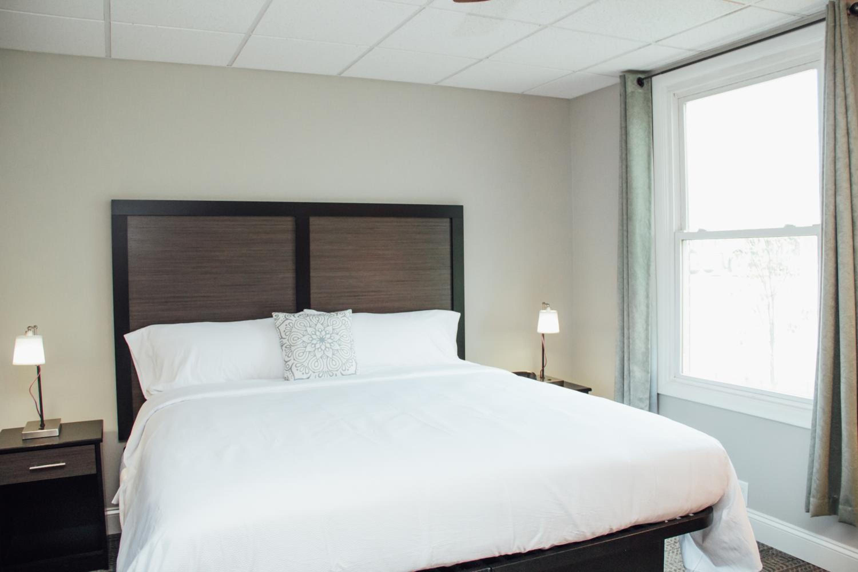 Deluxe King Room photo 1