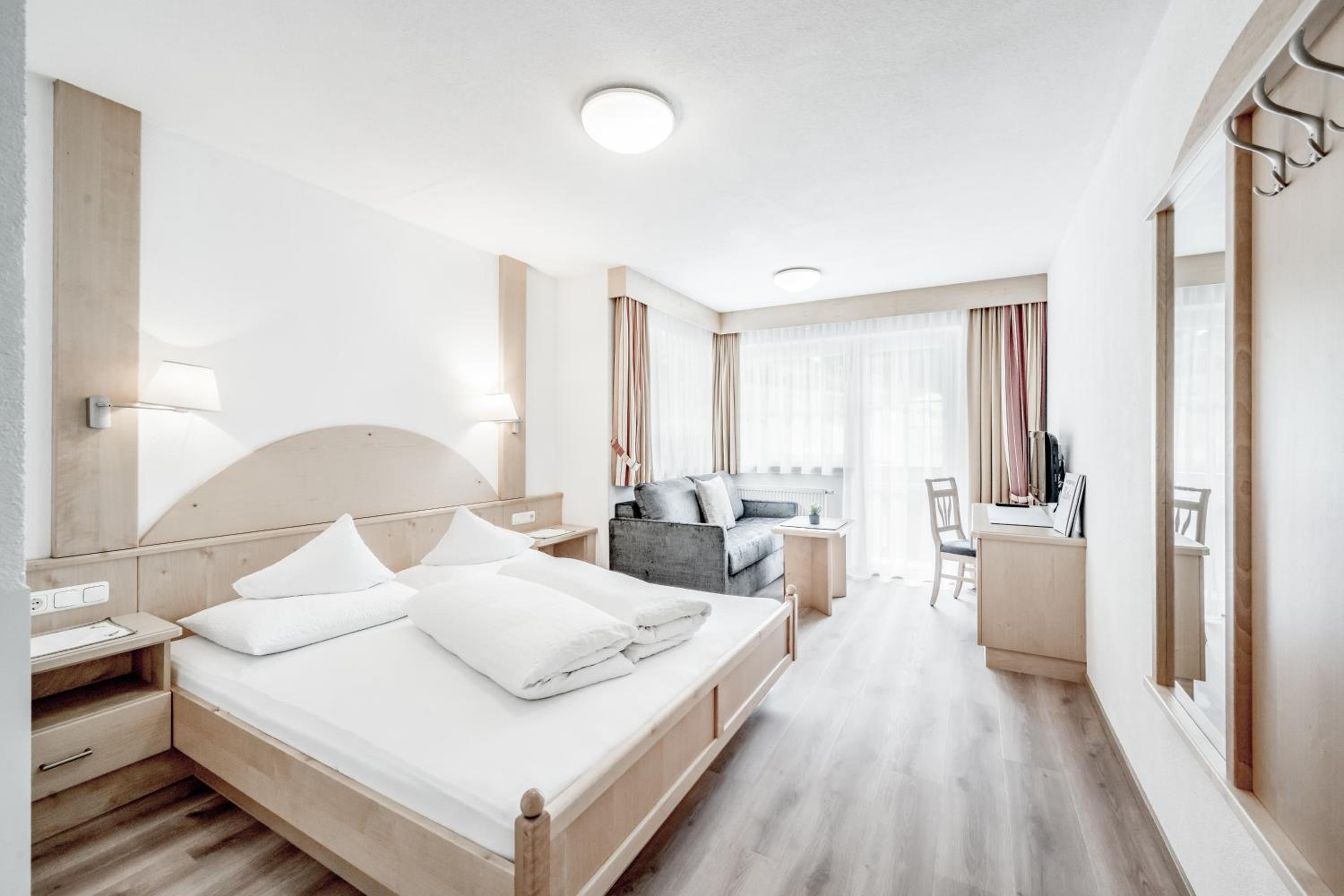 Three-Bedroom Apartment with Balcony