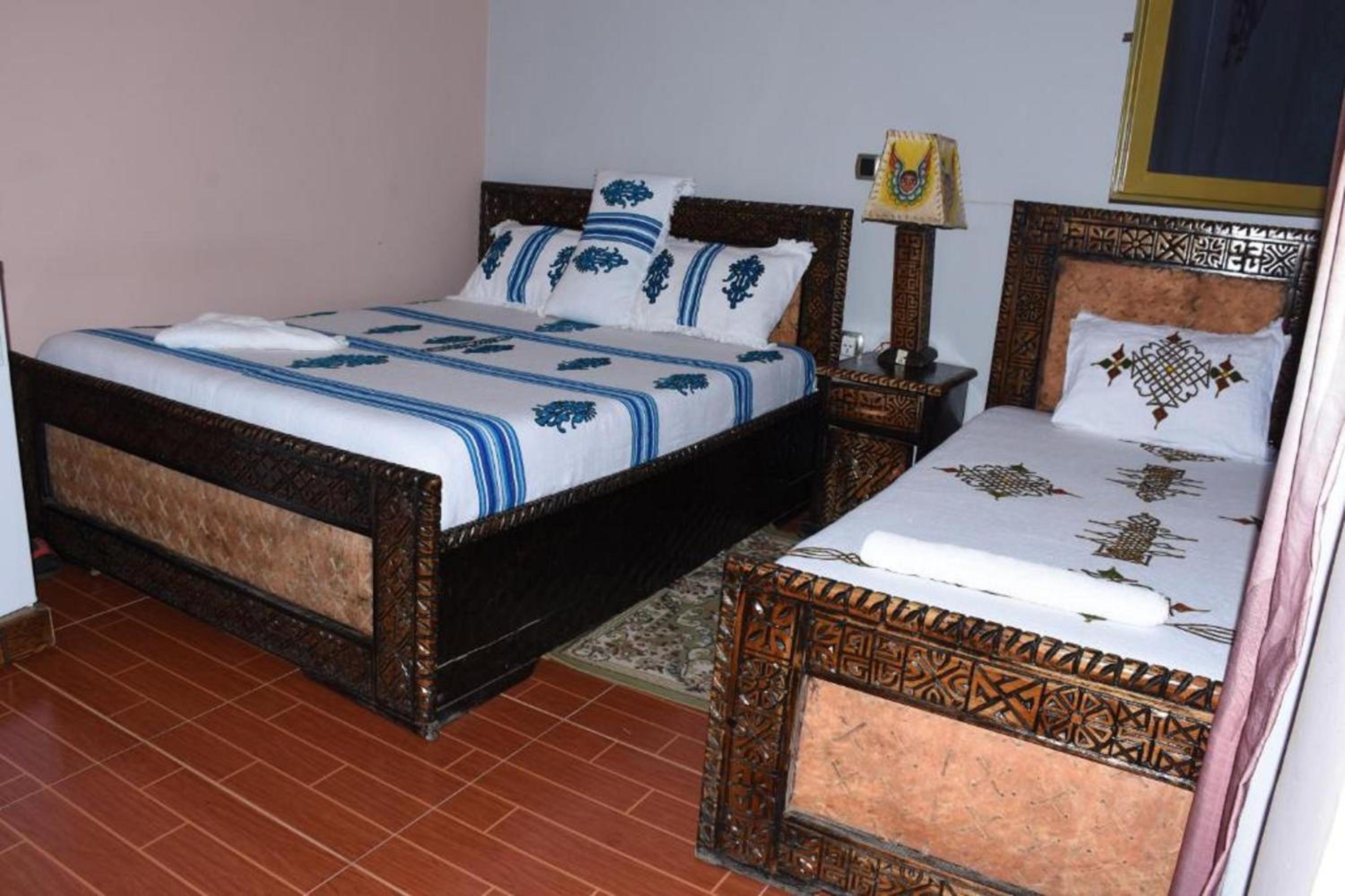 Twin Room with Private Bathroom photo 2