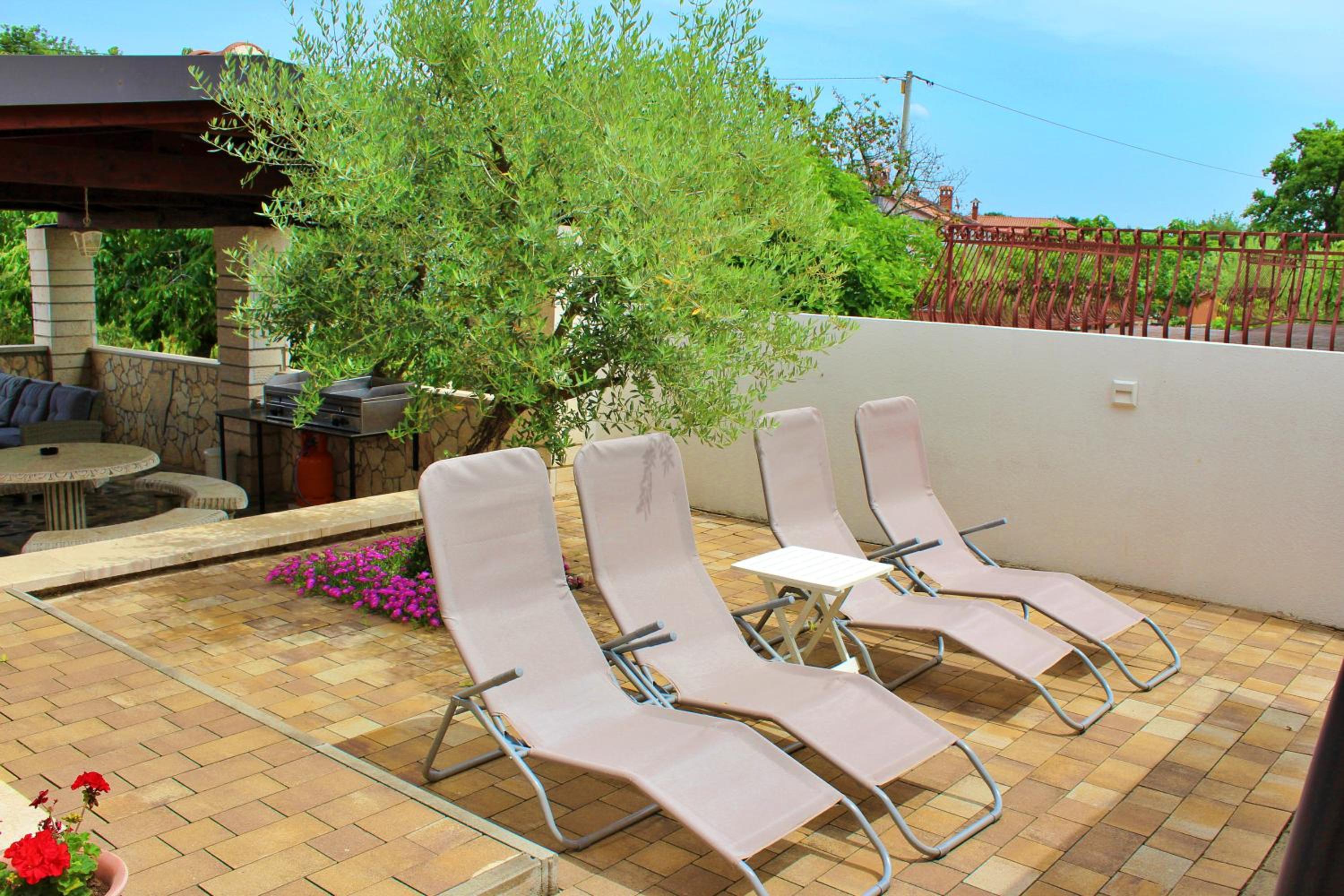 Superior Double or Twin Room with Garden View - Photo 18