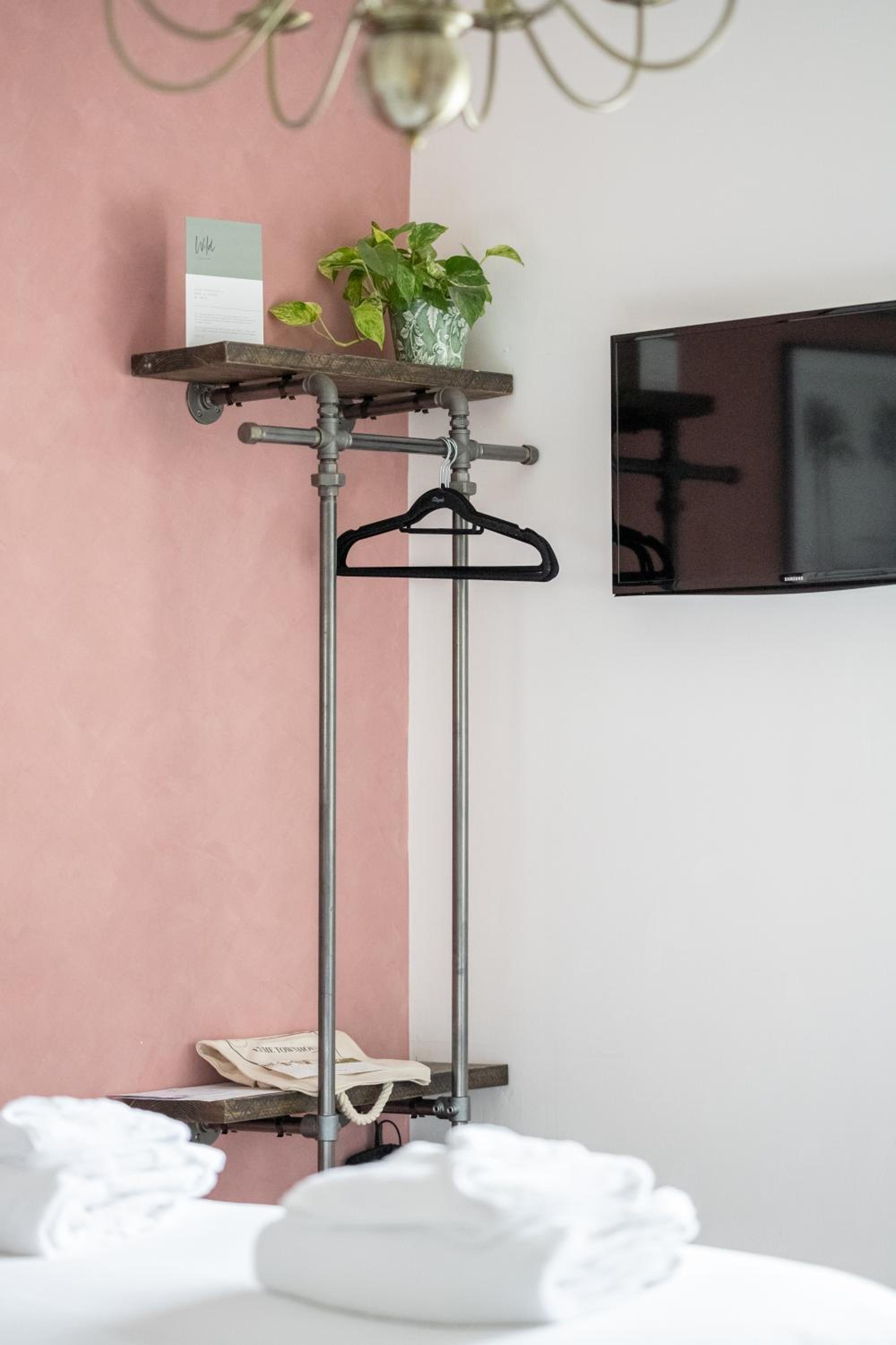 Small Double Room - Photo 2