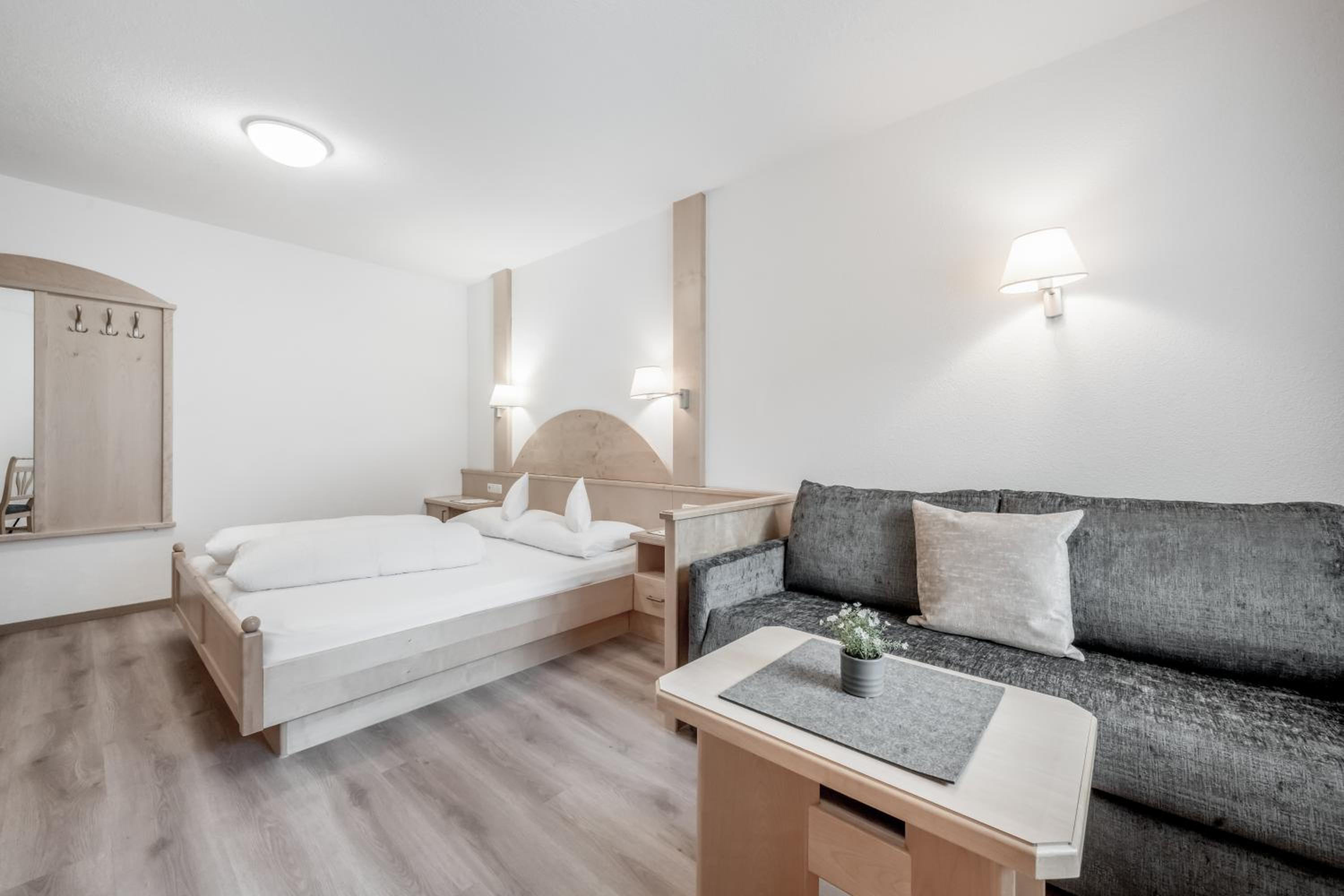 One-Bedroom Apartment with Balcony