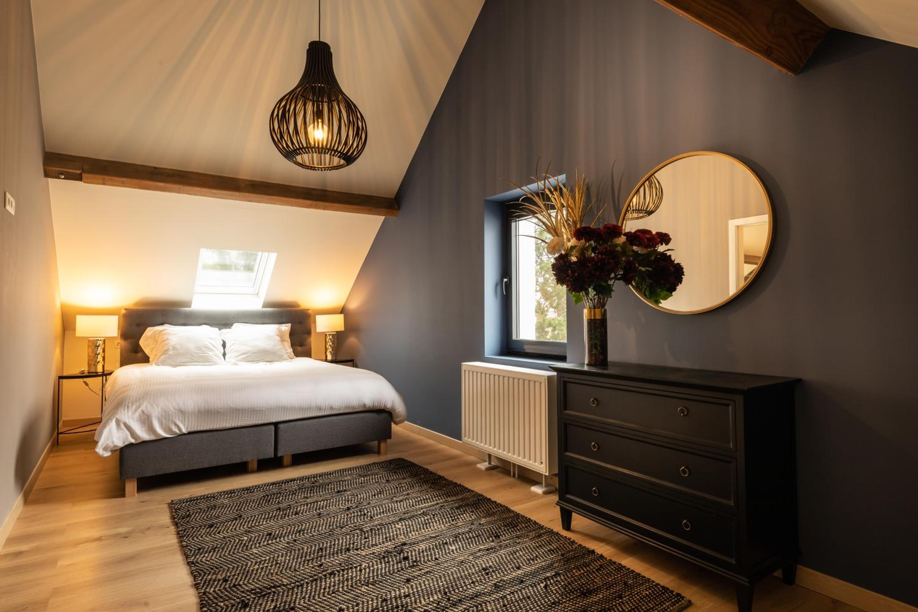 Suite with Spa Access - Photo 8
