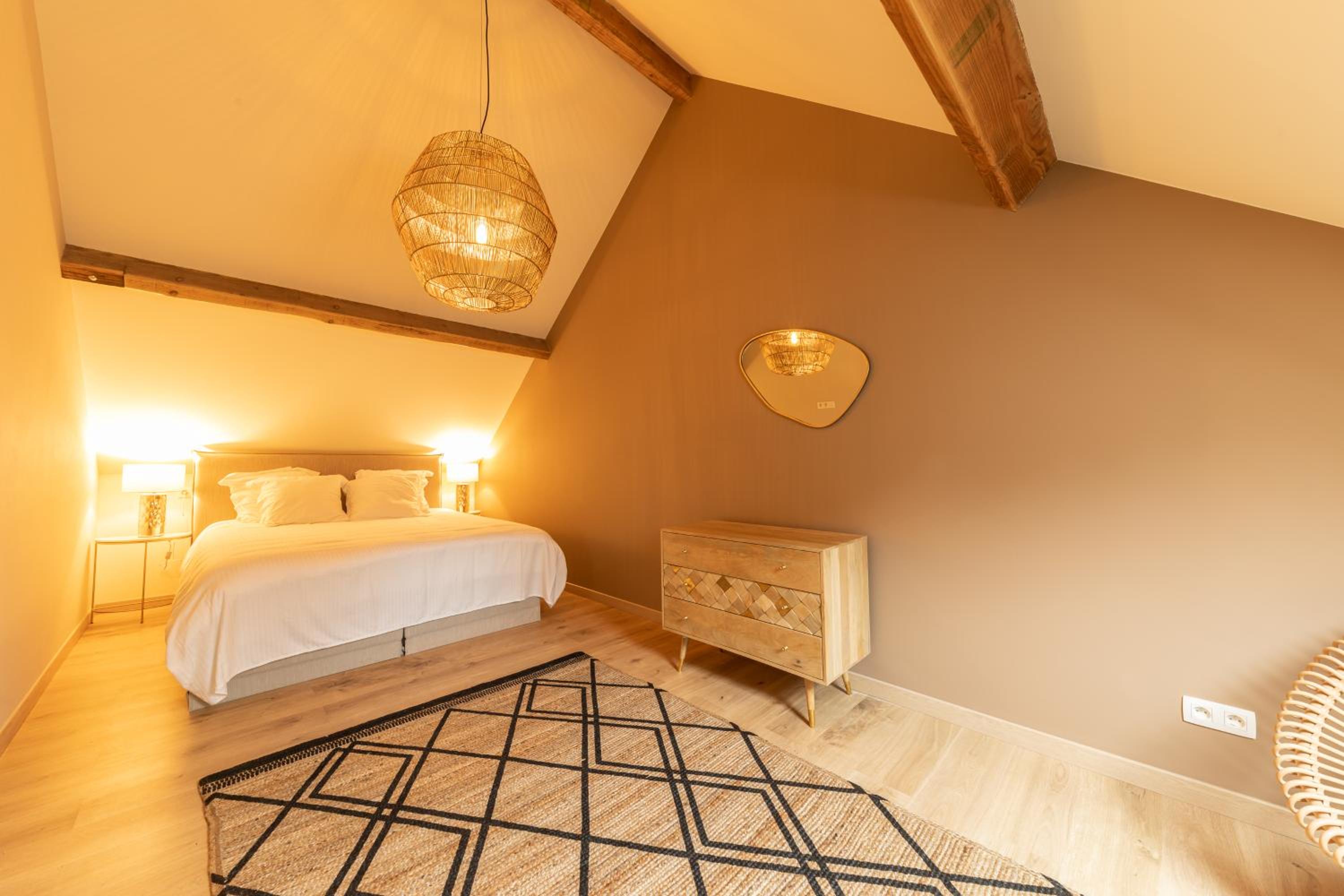Suite with Spa Access - Photo 5